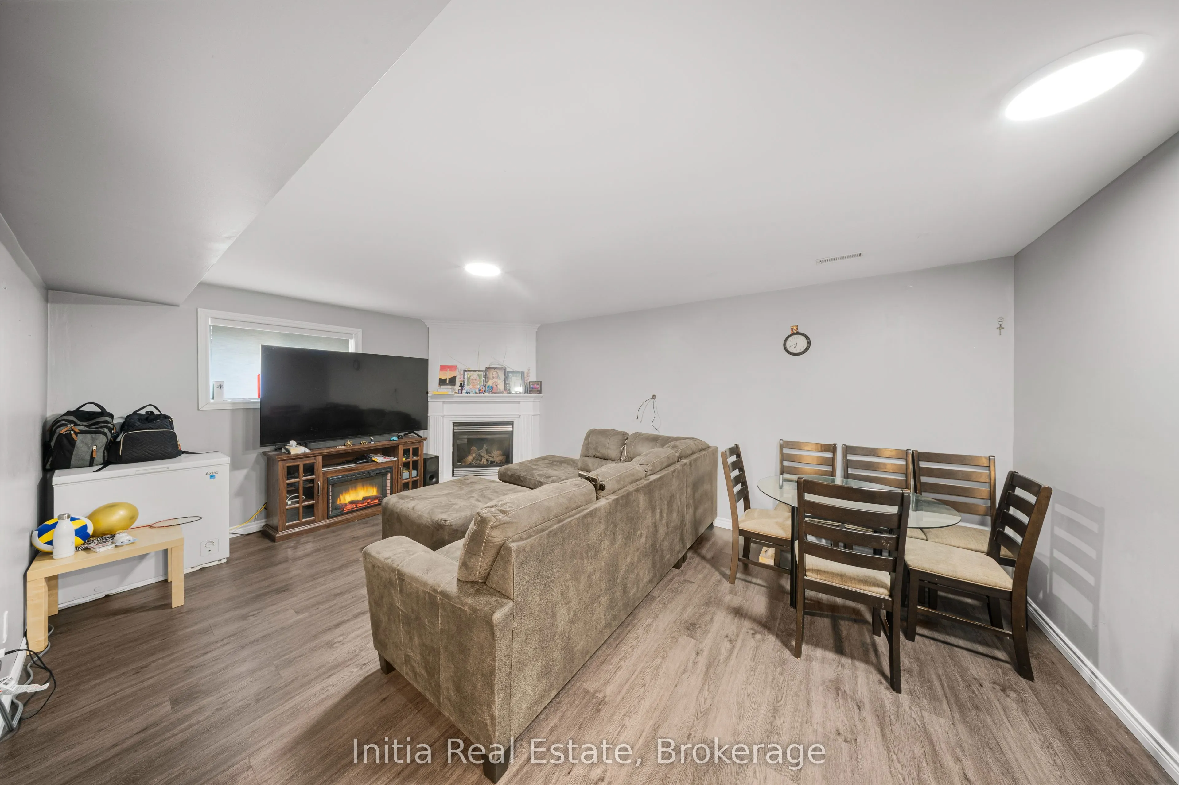 1412 Katella Avenue