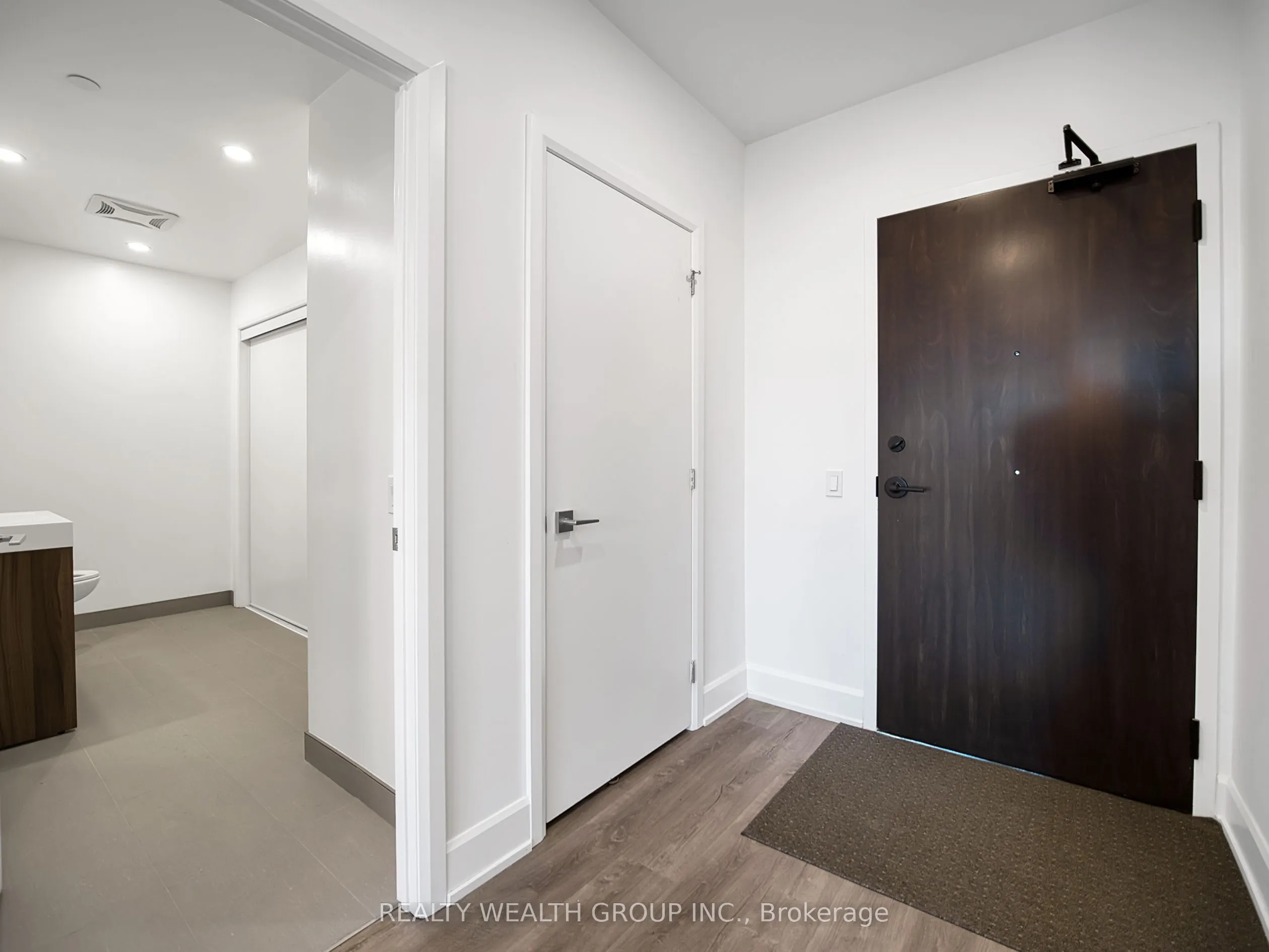 195 Hunter Street E #409