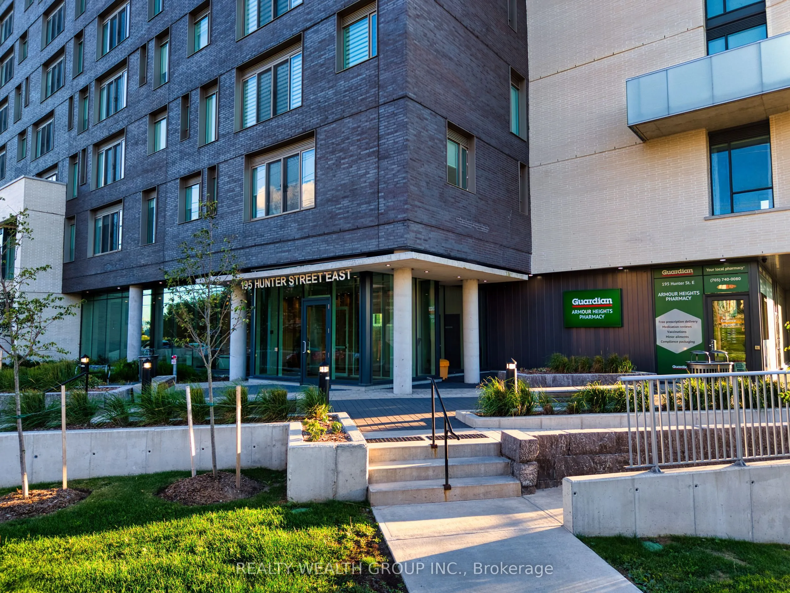 195 Hunter Street E #409