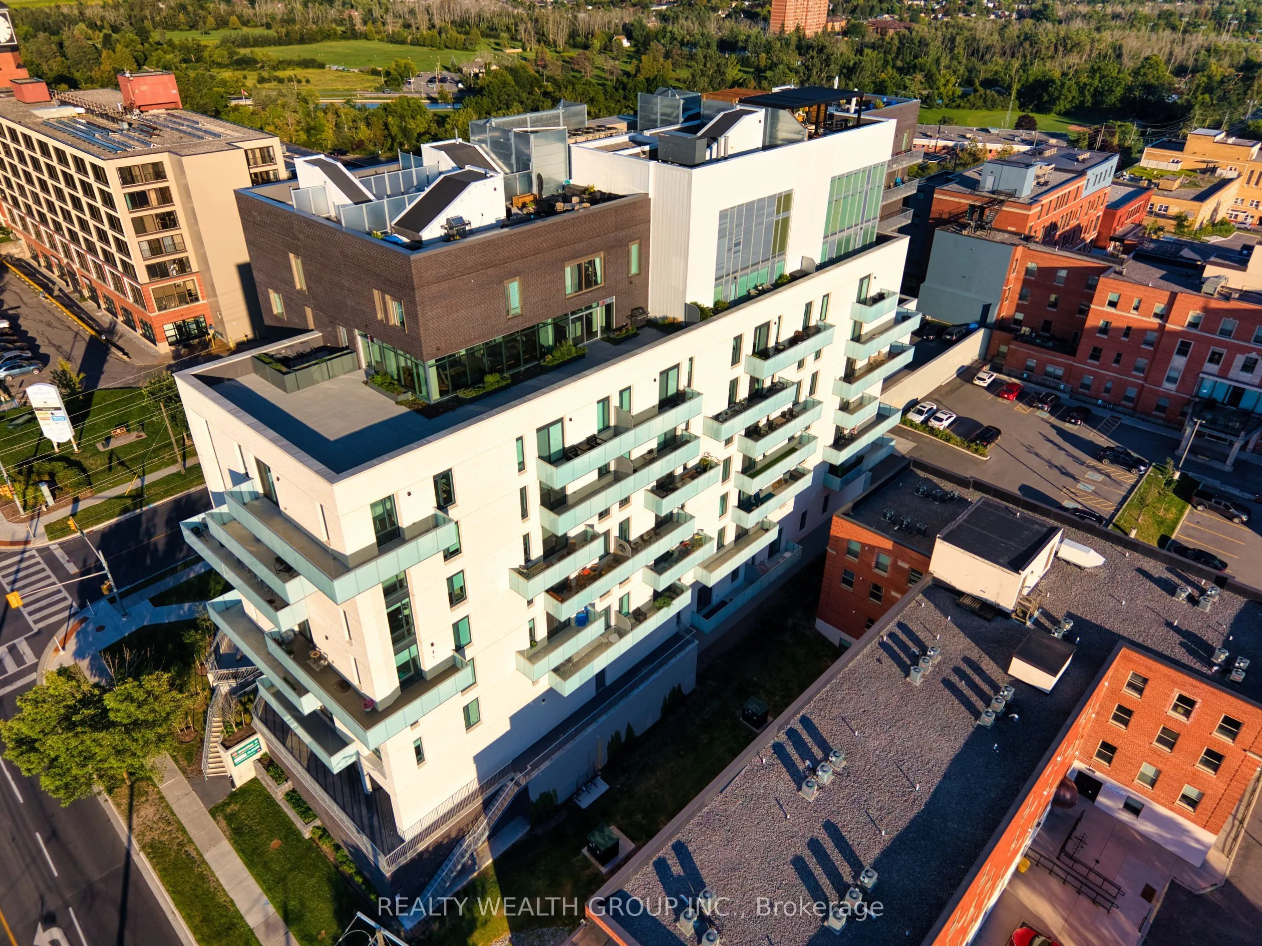 195 Hunter Street E #409