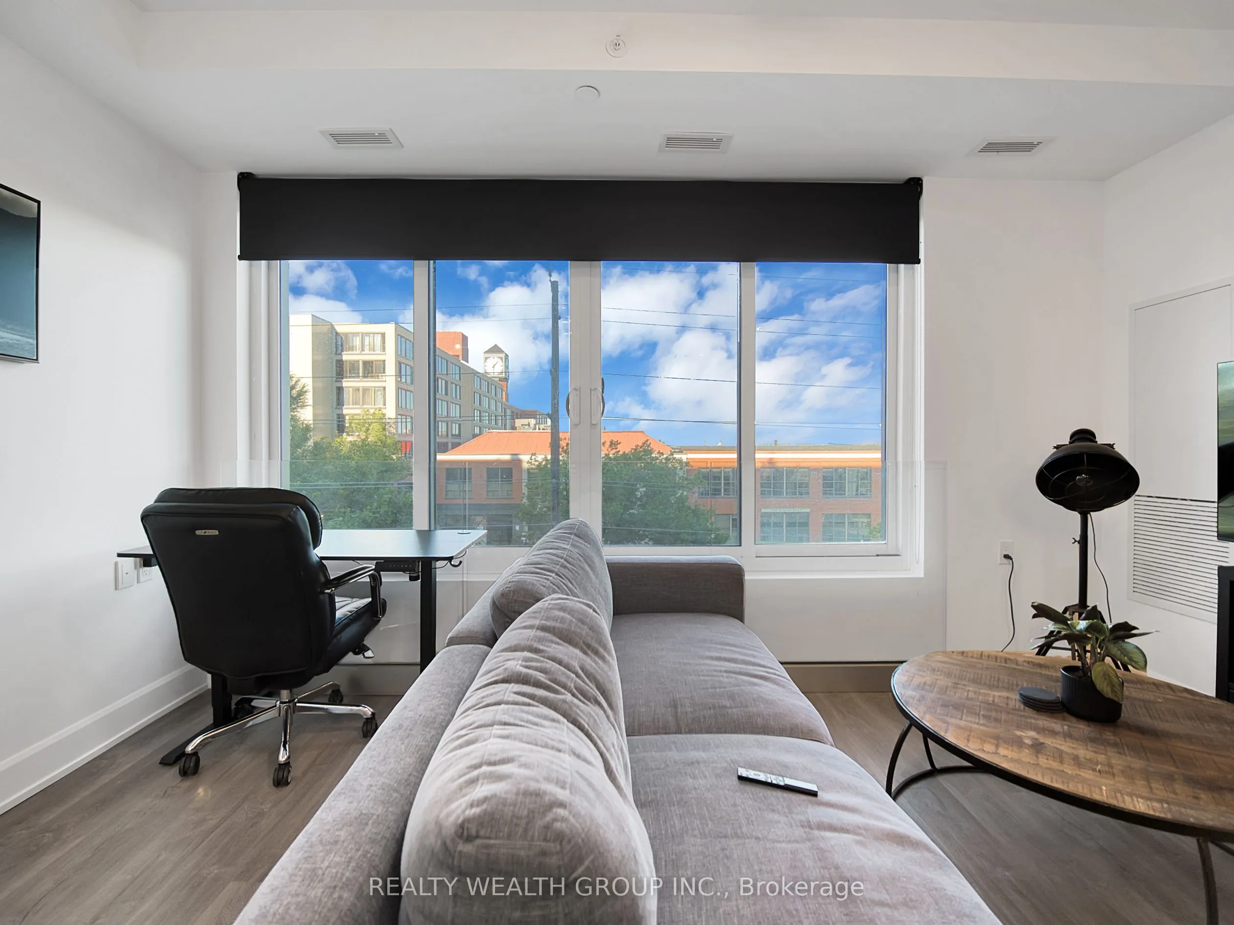 195 Hunter Street E #409