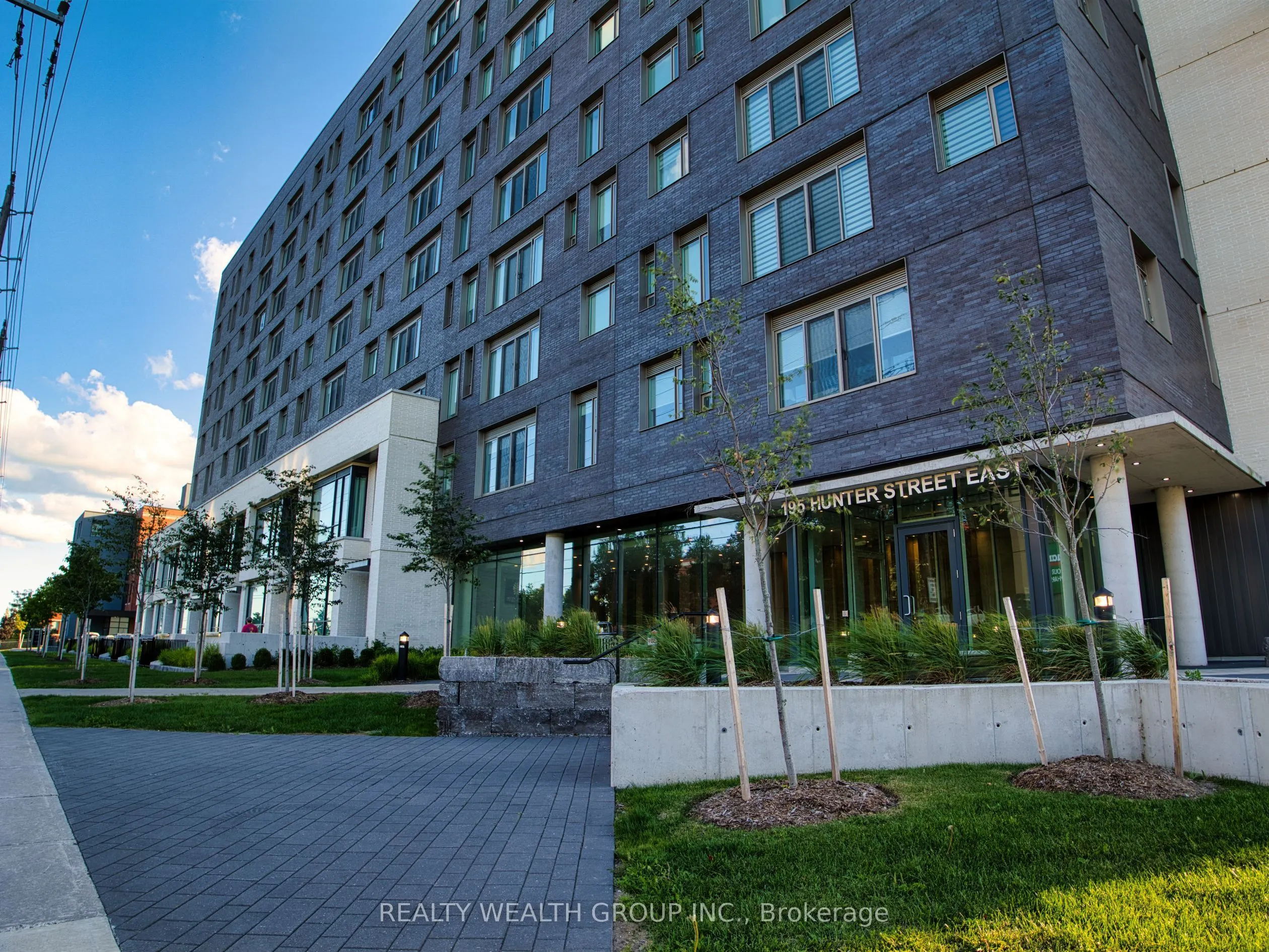 195 Hunter Street E #409