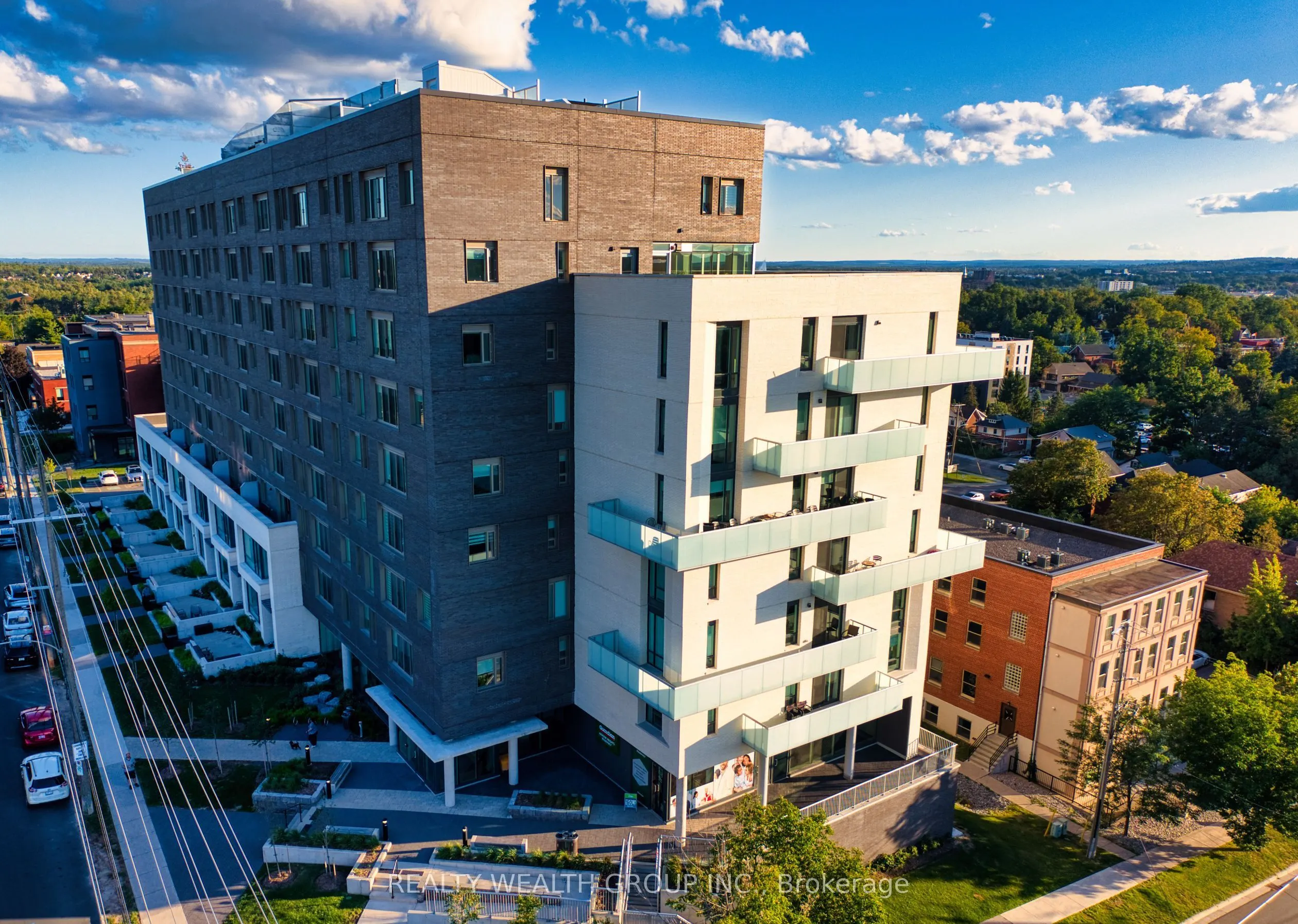 195 Hunter Street E #409