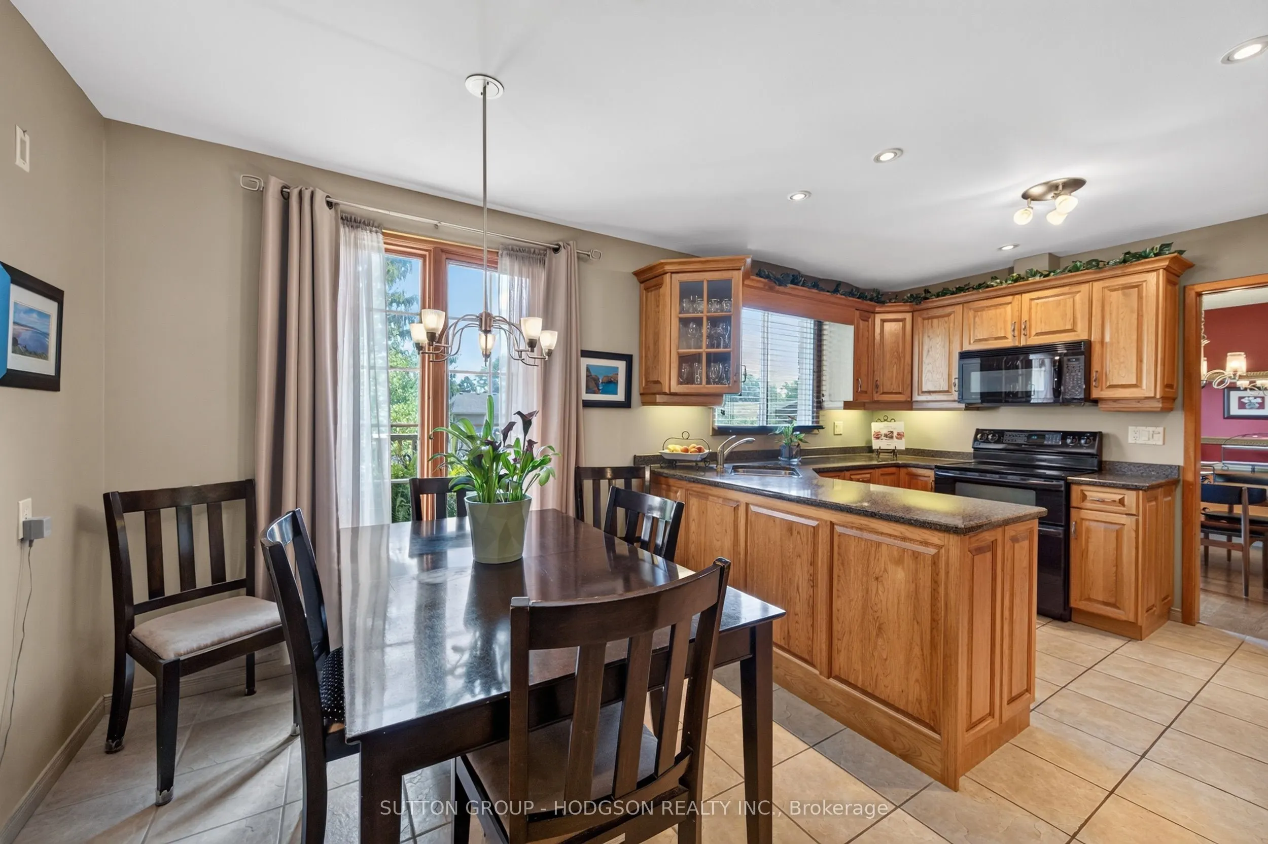 738 Cranbrook Road