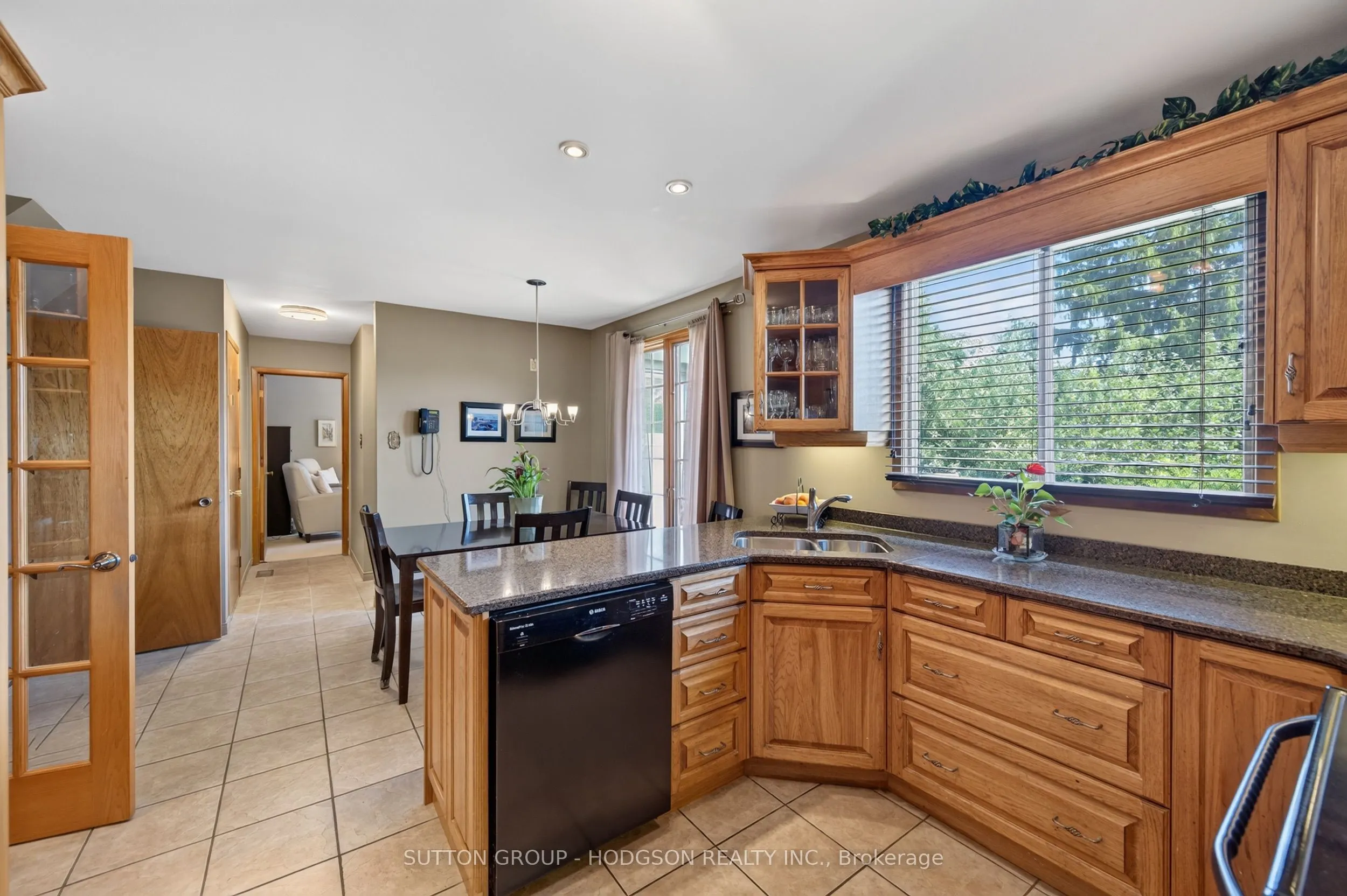 738 Cranbrook Road