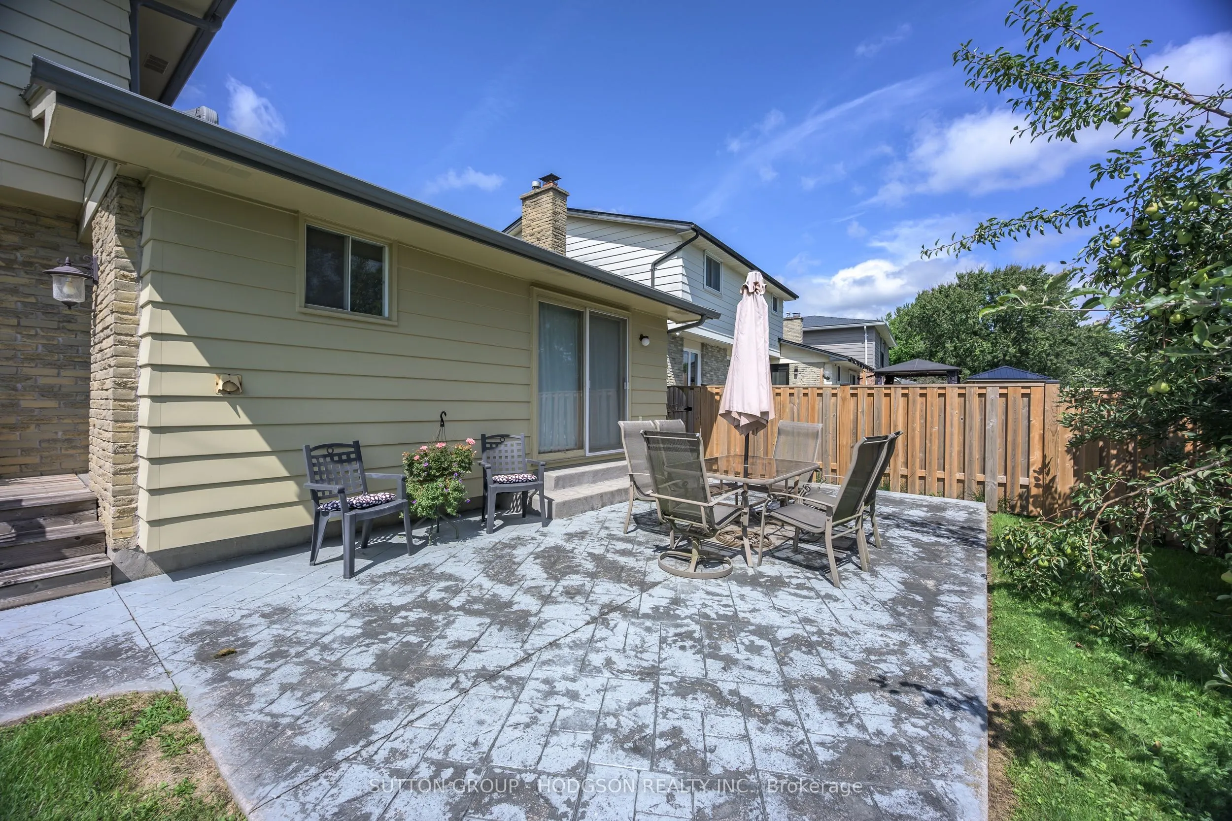 738 Cranbrook Road