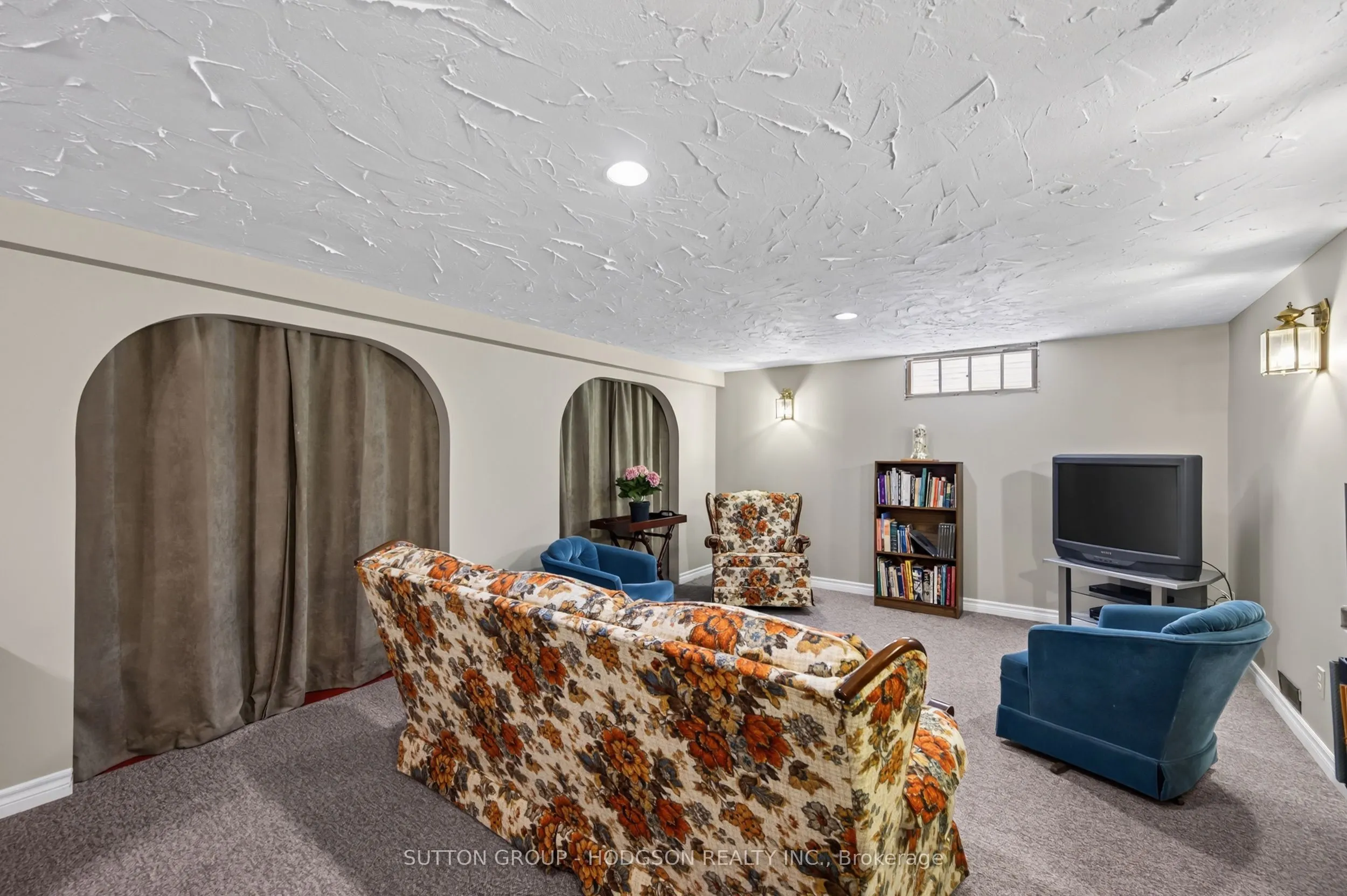 738 Cranbrook Road