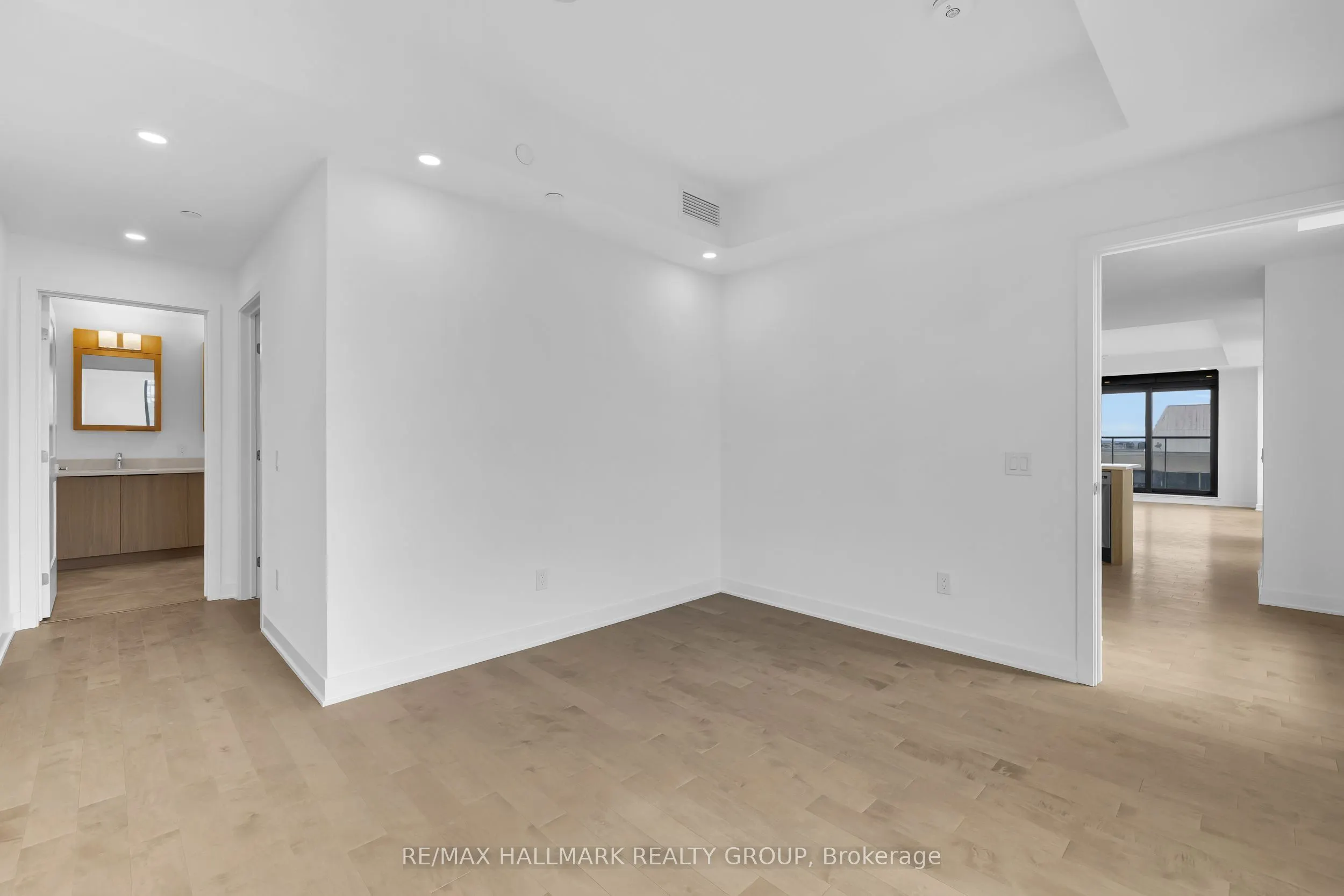 340 Queen Street #2604