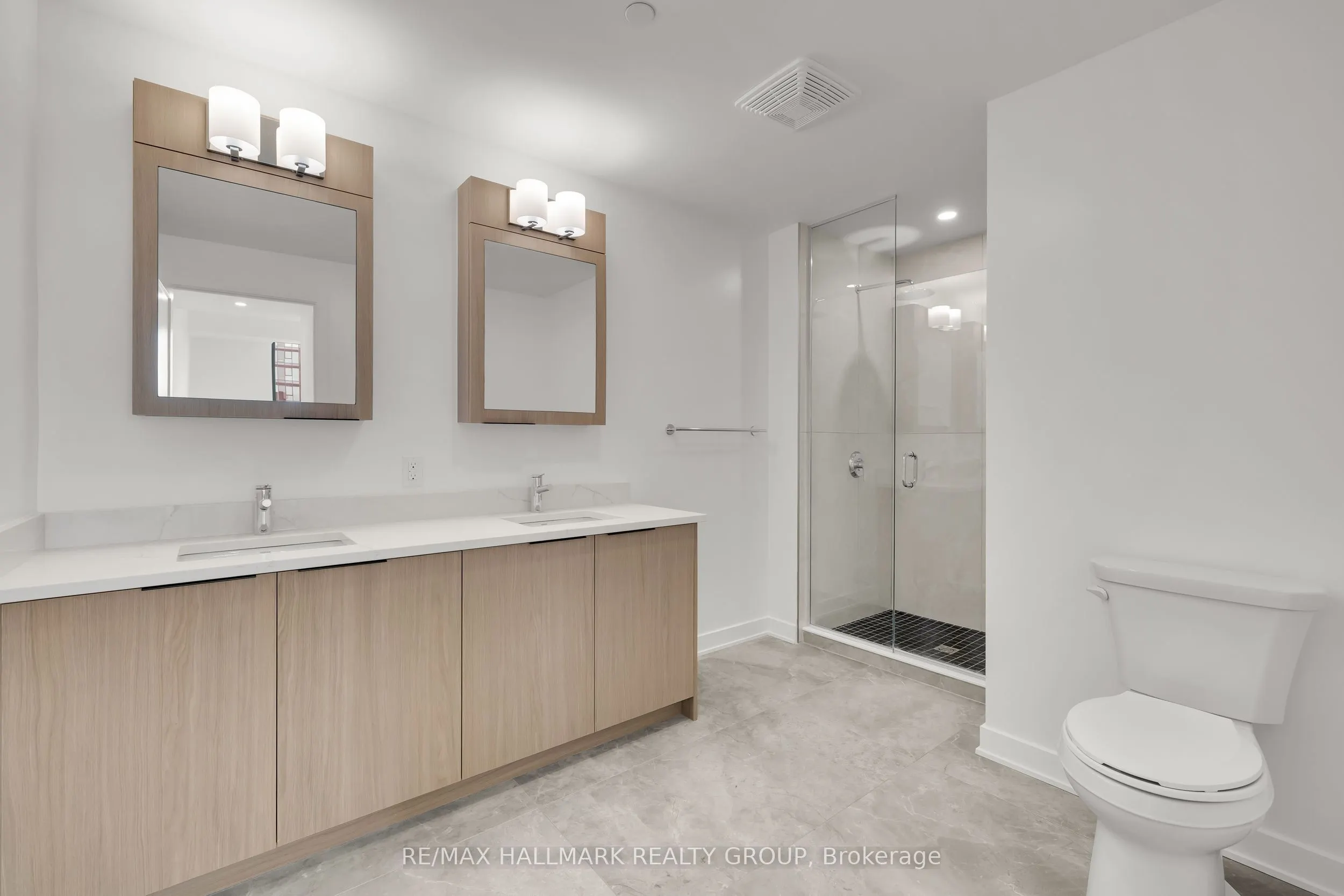 340 Queen Street #2604