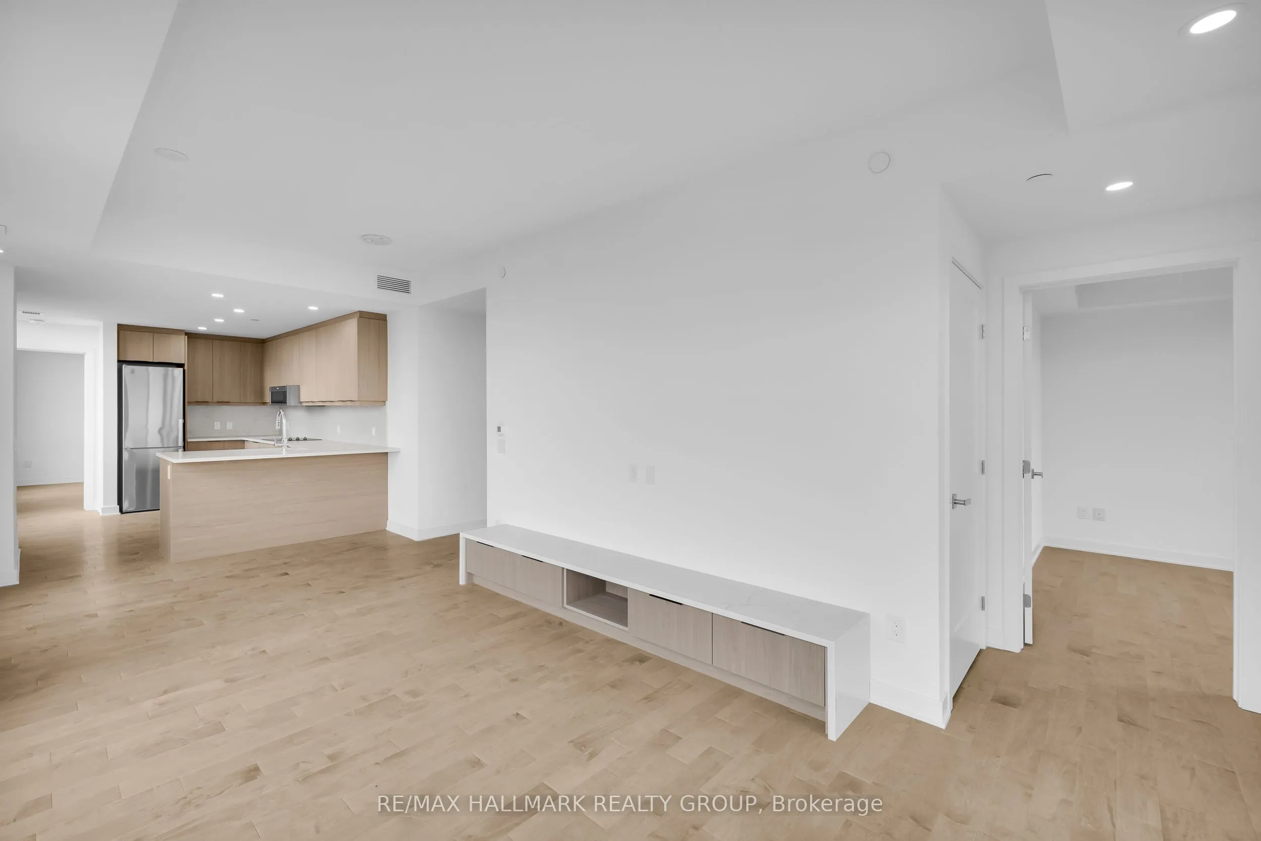 340 Queen Street #2604