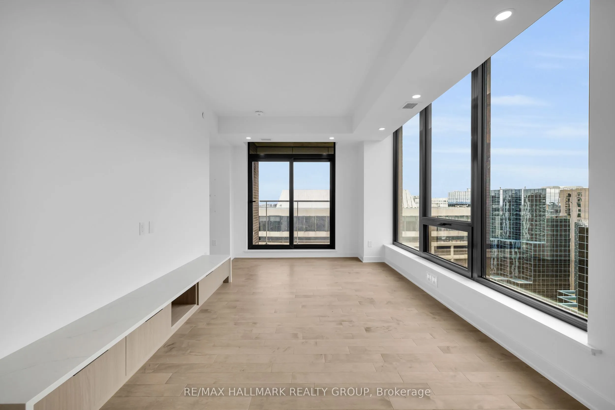340 Queen Street #2604