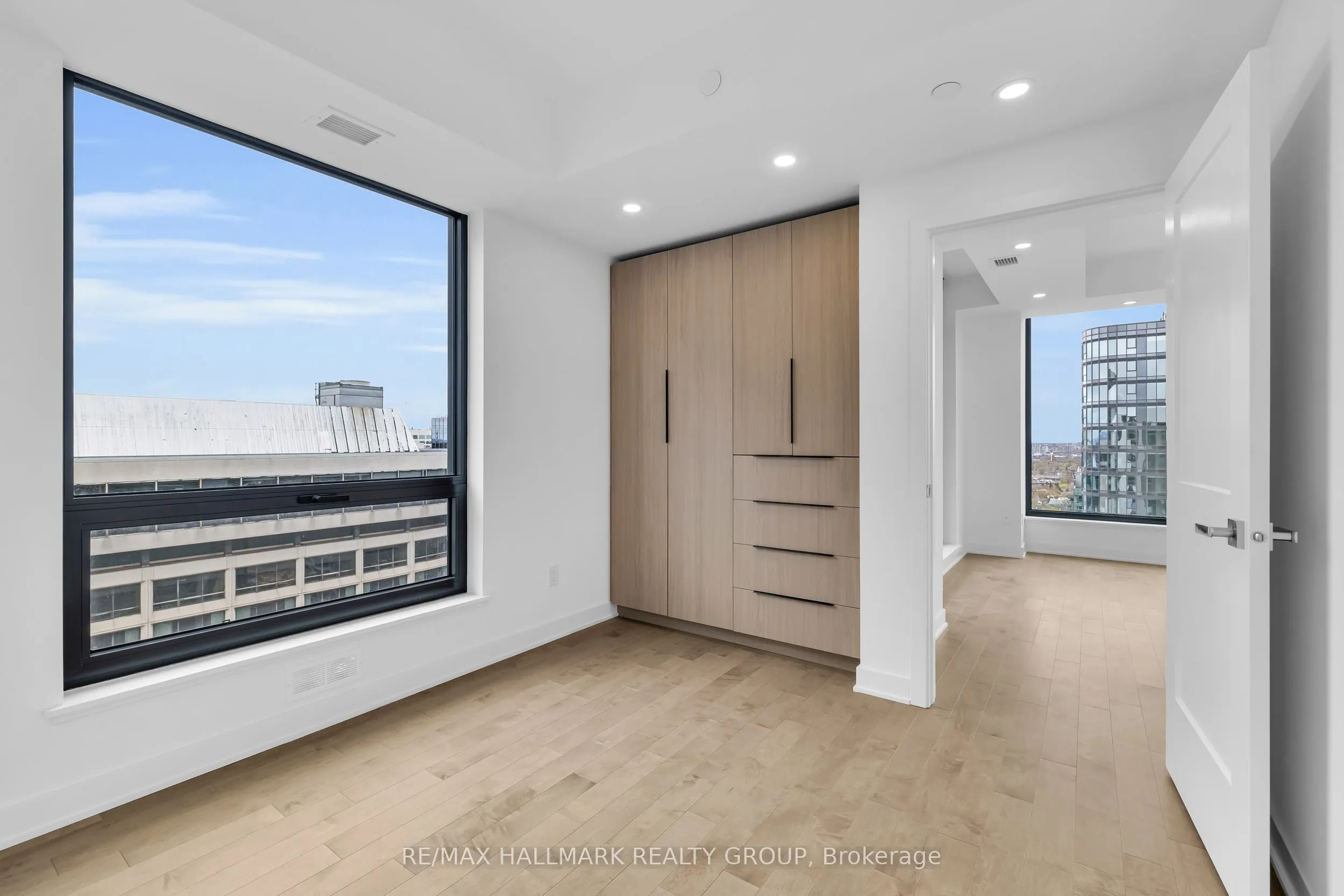 340 Queen Street #2604