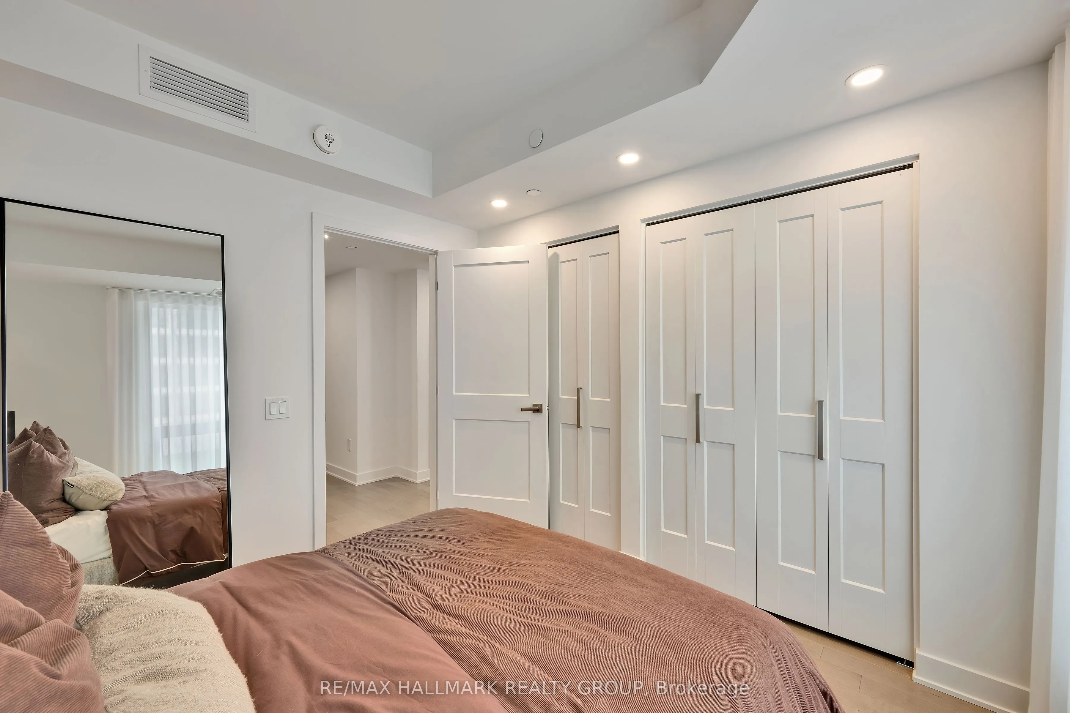 340 Queen Street #1306