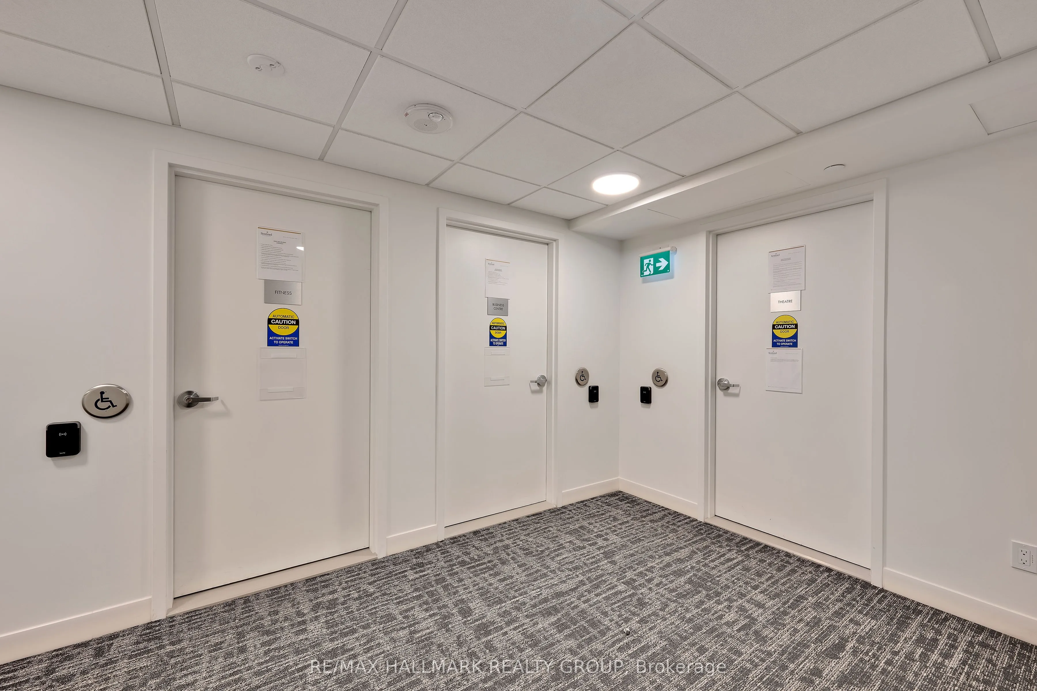 340 Queen Street #906