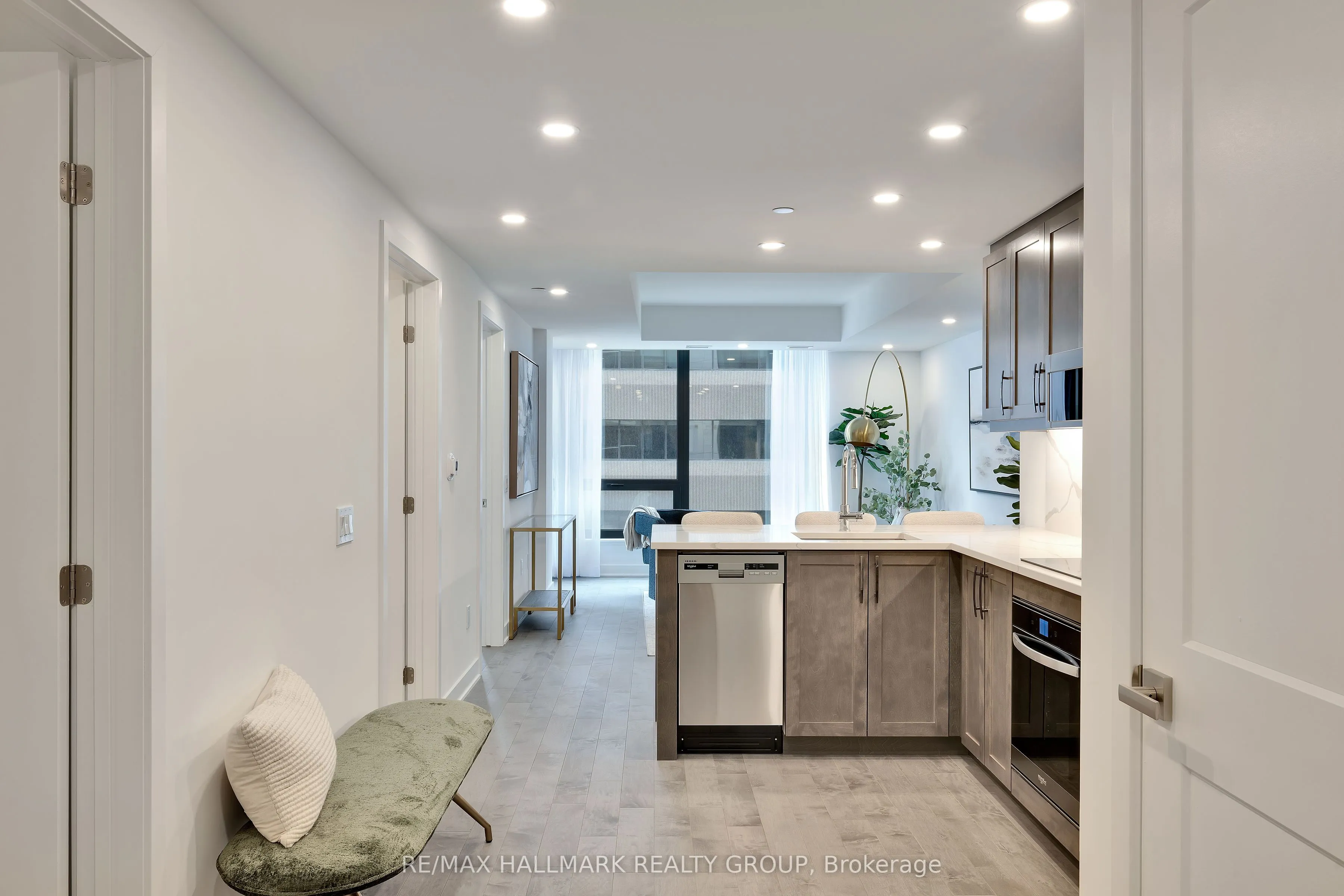 340 Queen Street #701