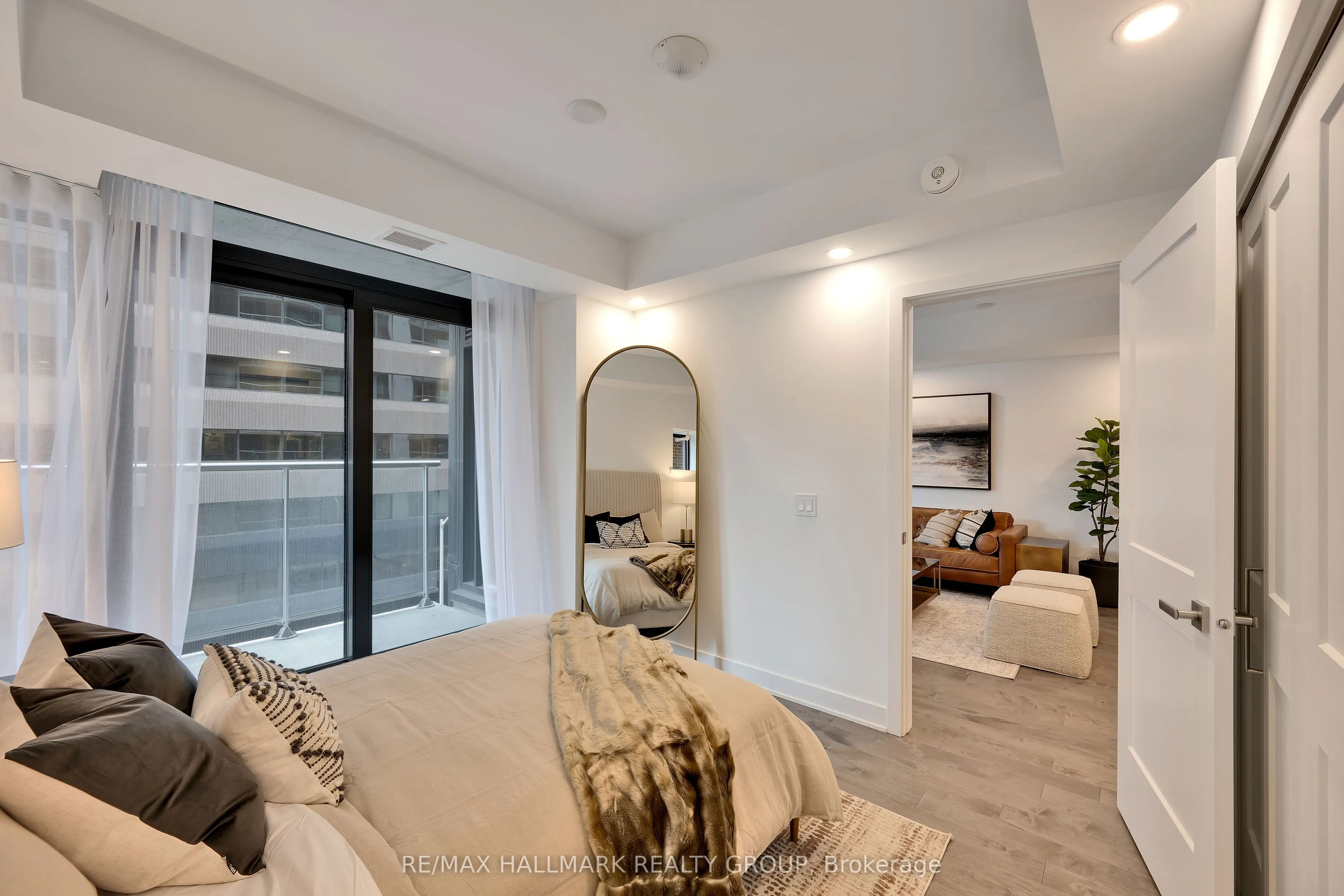 340 Queen Street #701
