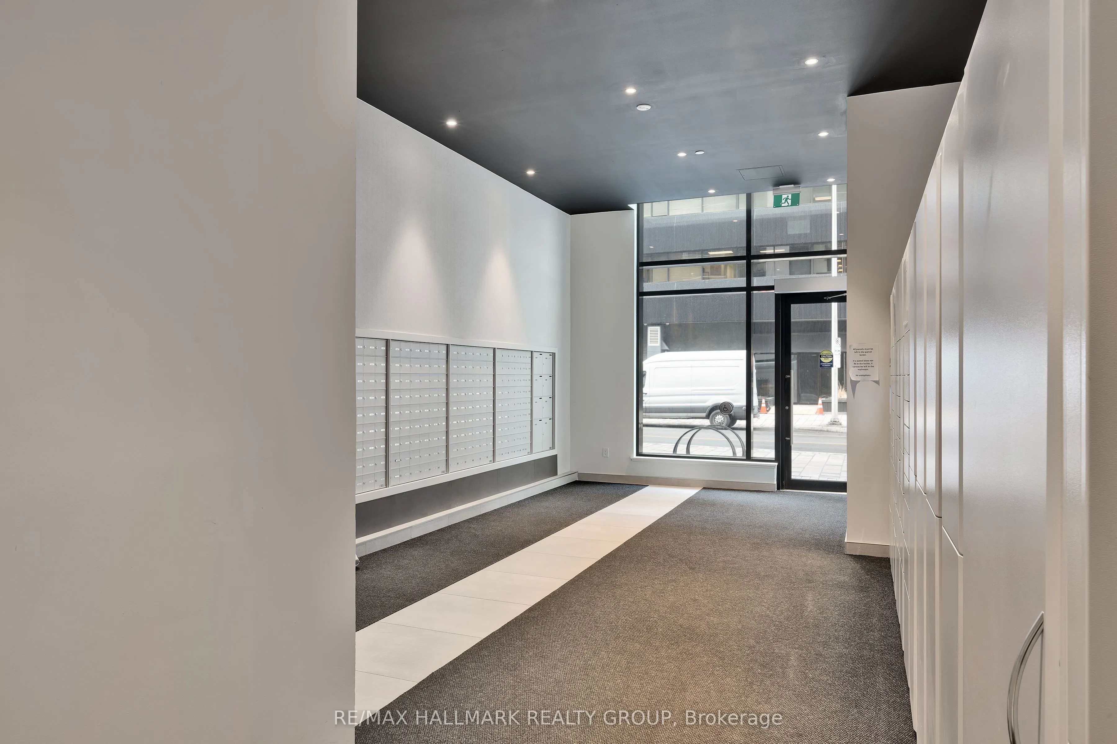 340 Queen Street #401
