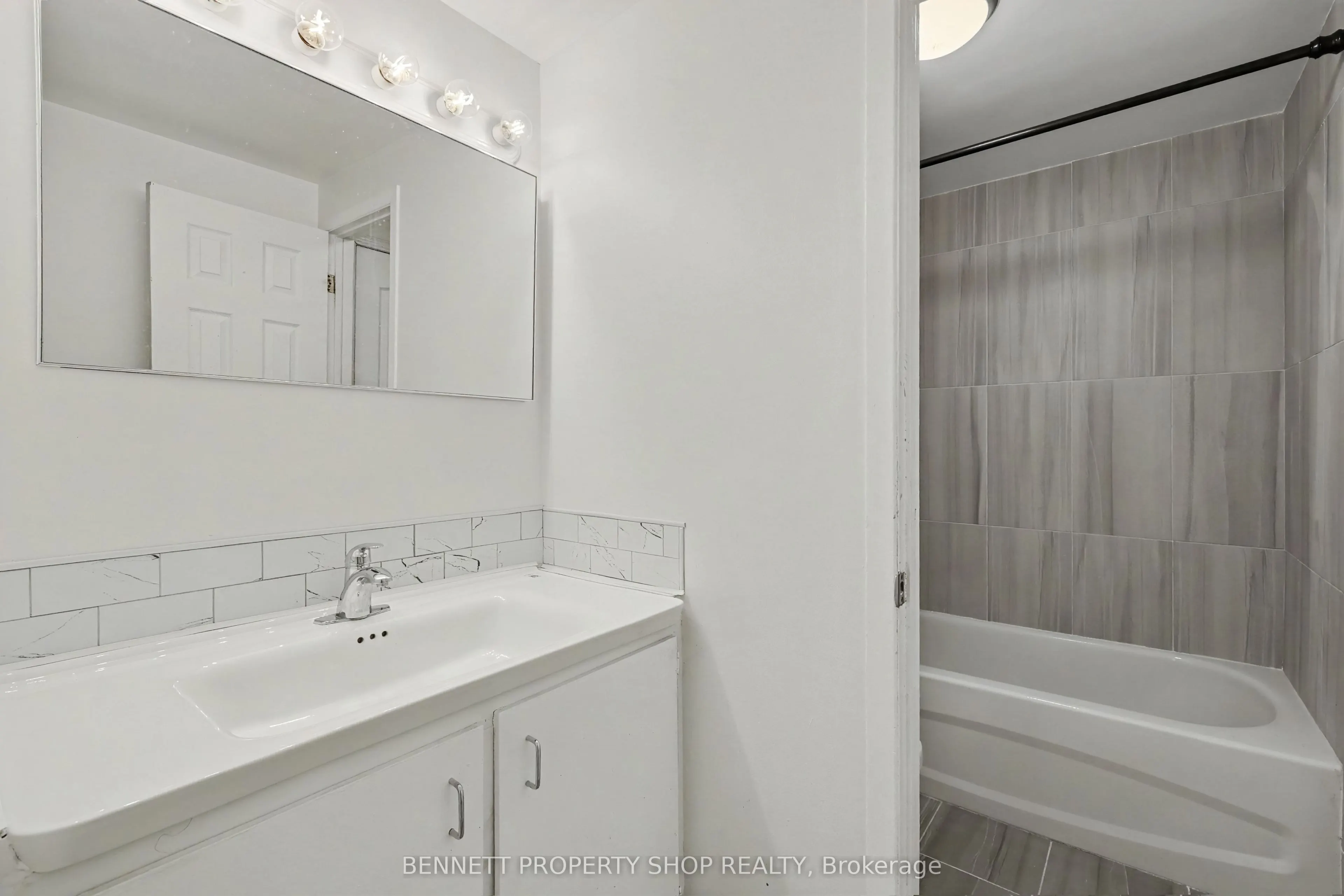 1350 Bakker Court #109