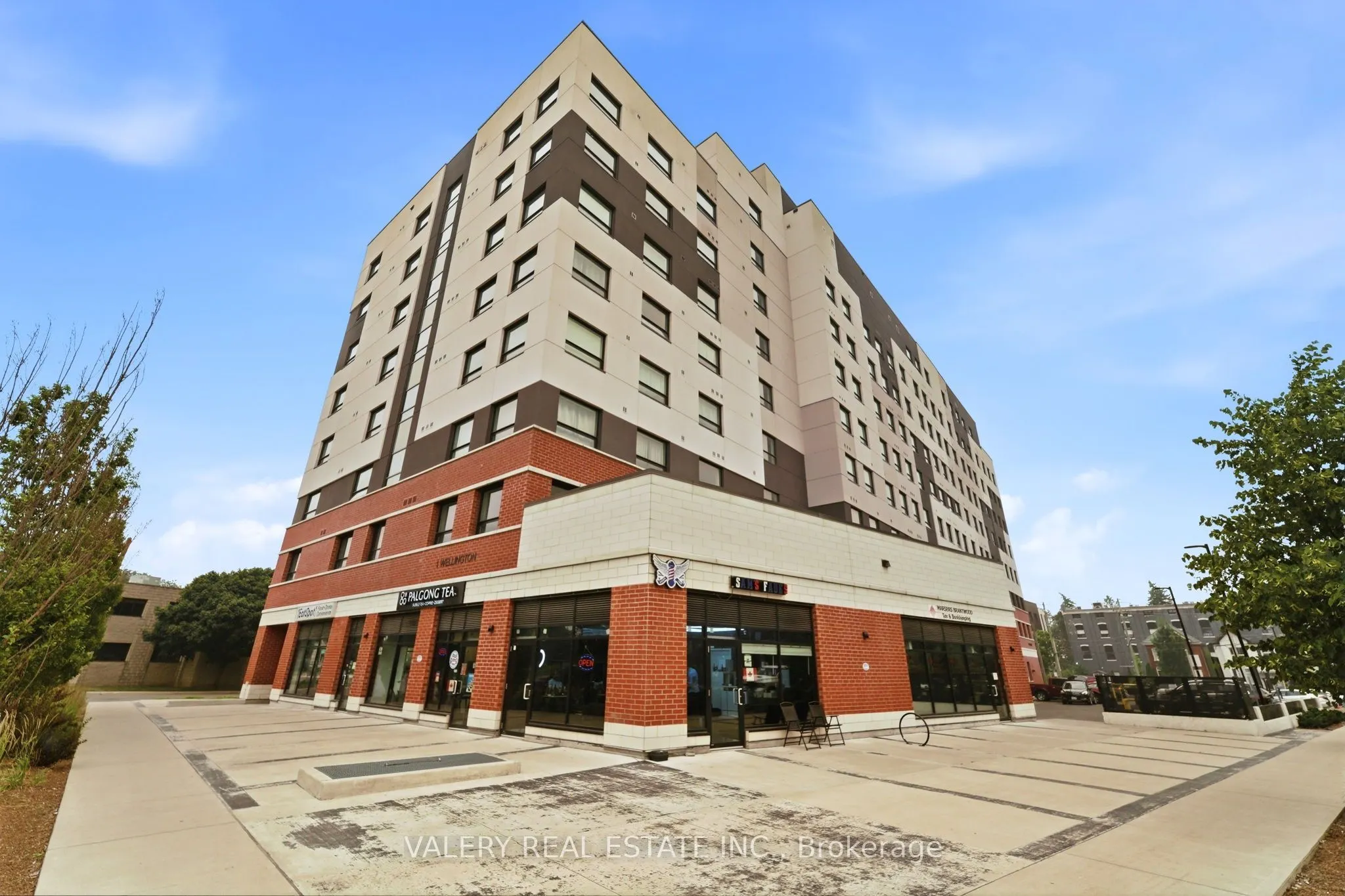 1 Wellington Street #717