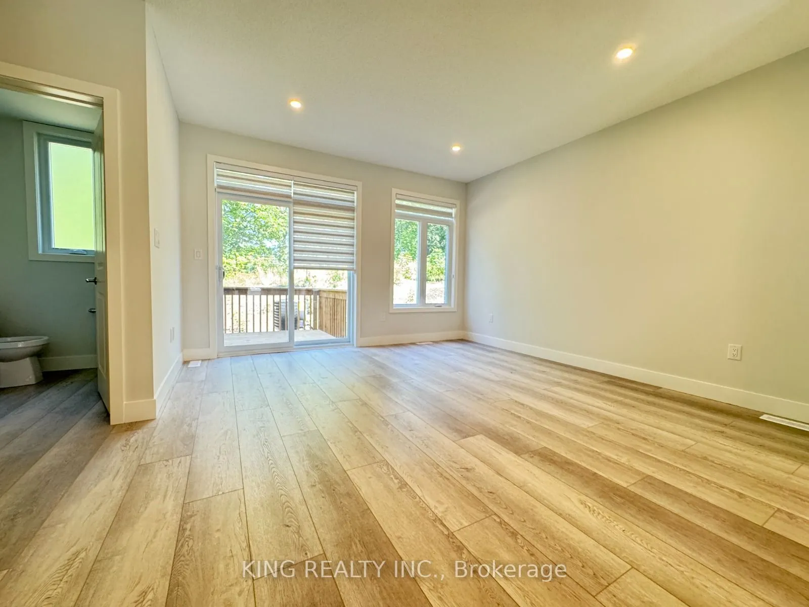 990 DEVERON Crescent #47