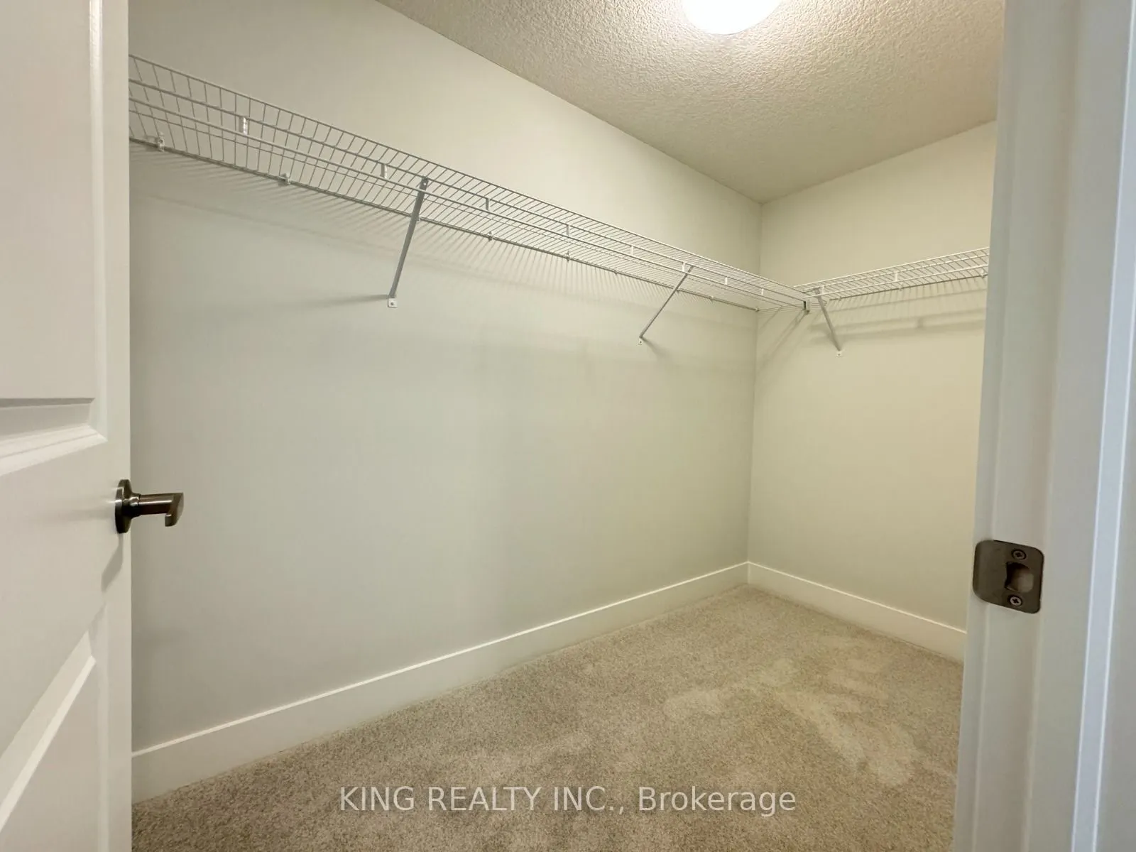 990 DEVERON Crescent #47