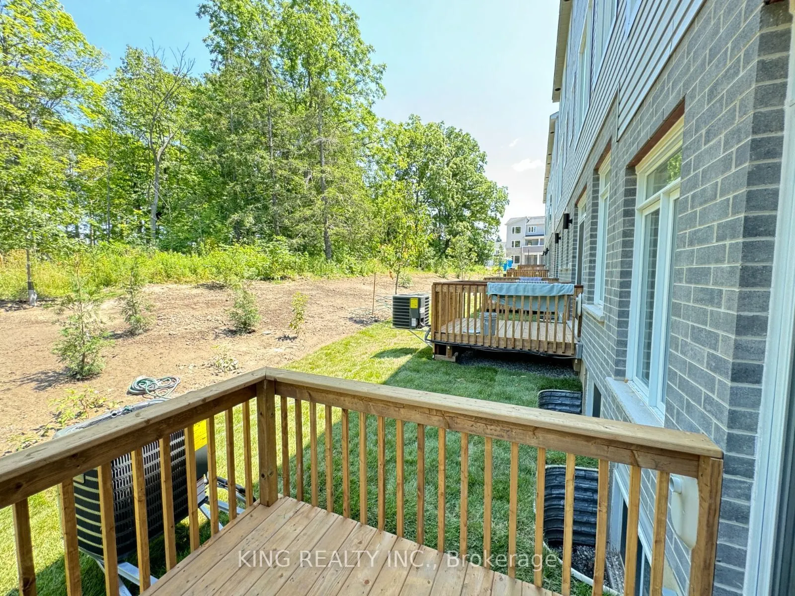 990 DEVERON Crescent #47