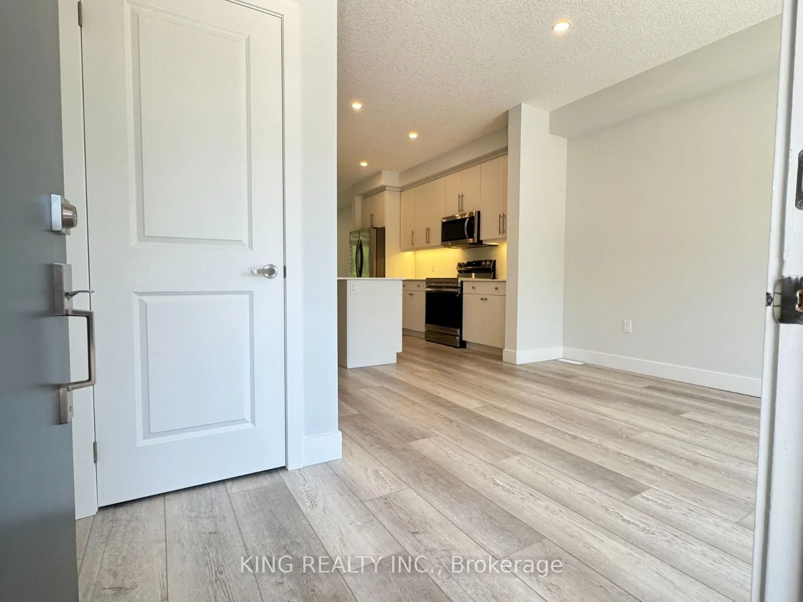 990 DEVERON Crescent #47