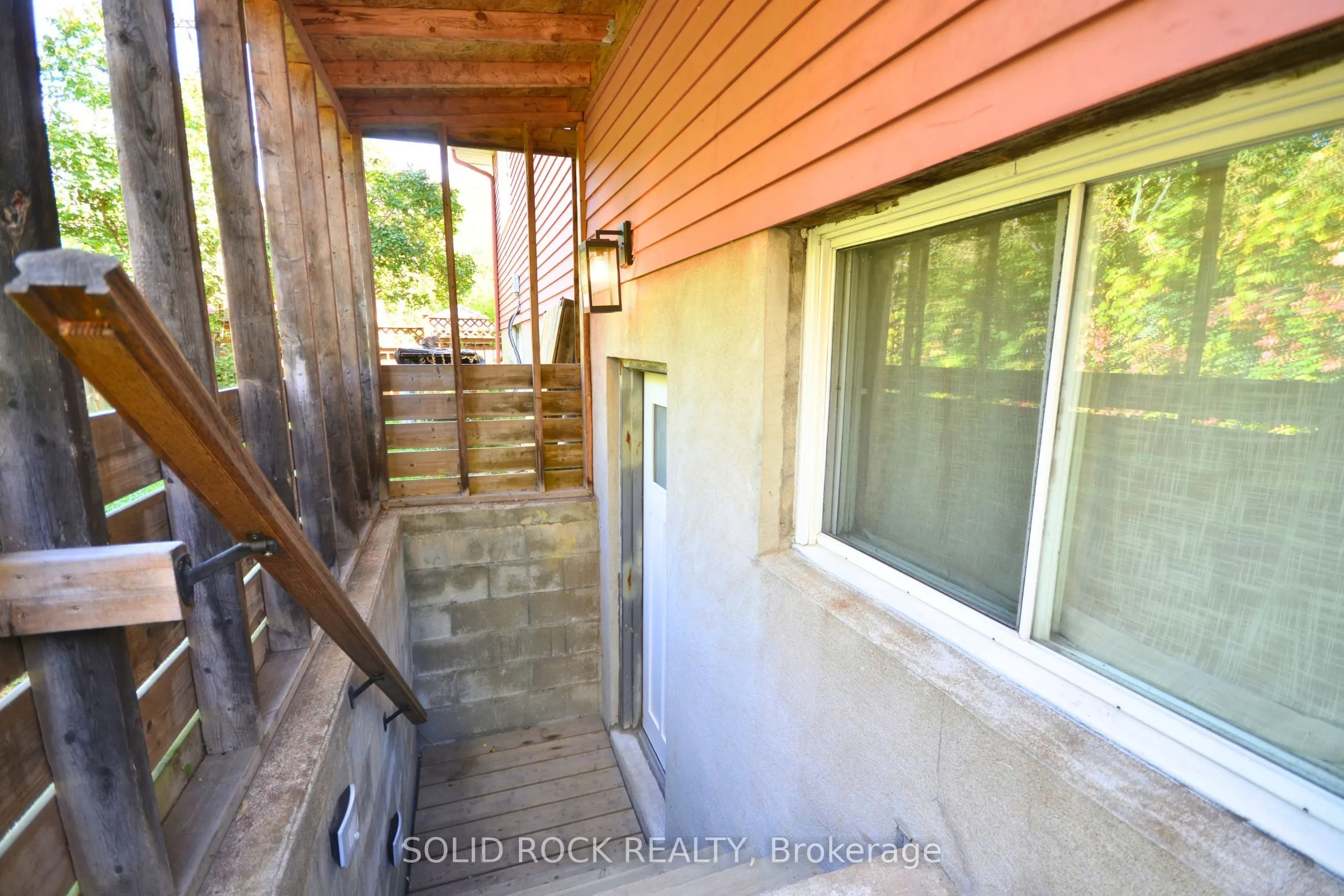 1441 Edgecliffe Avenue #B