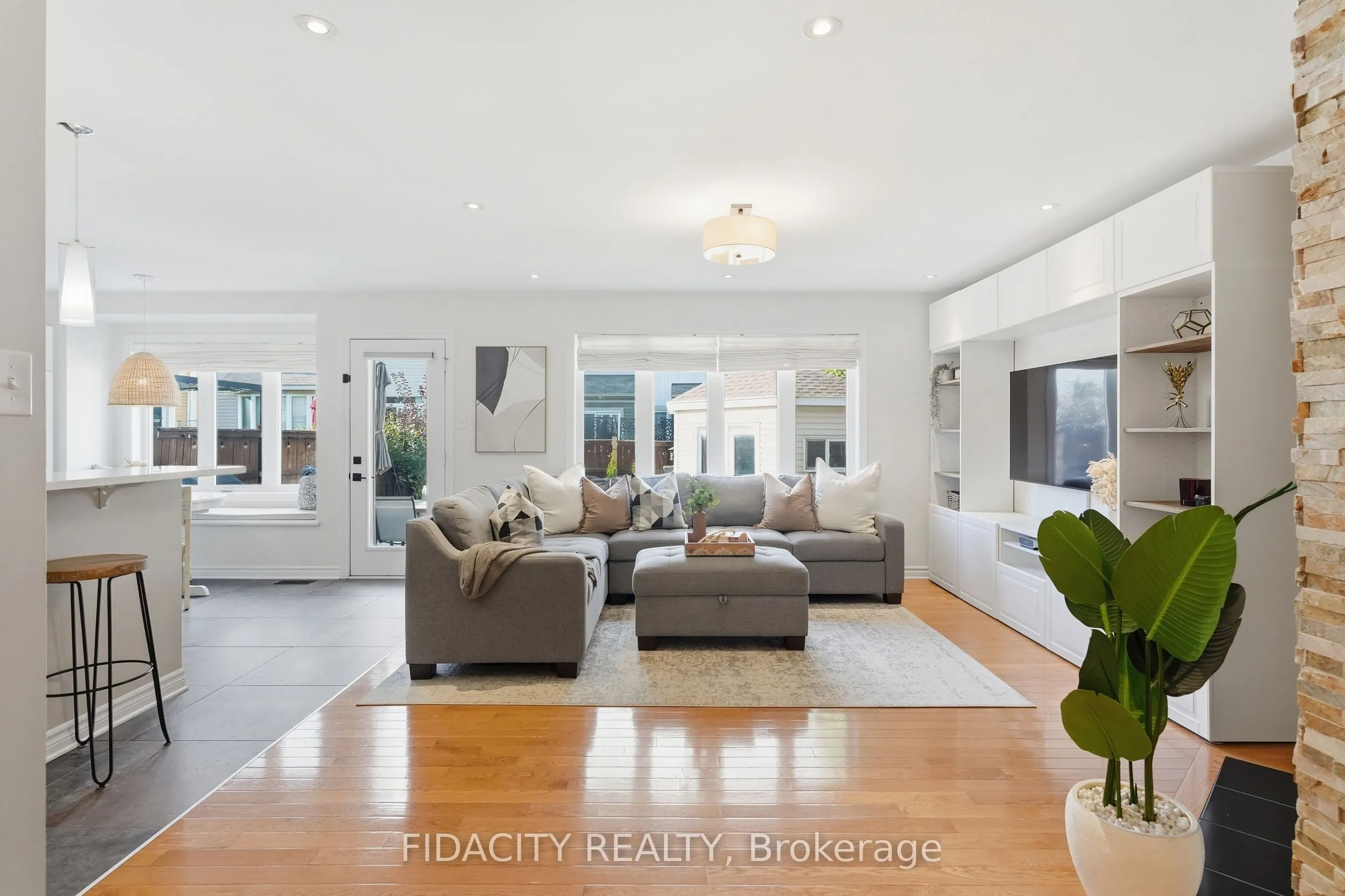 206 Mistral Way