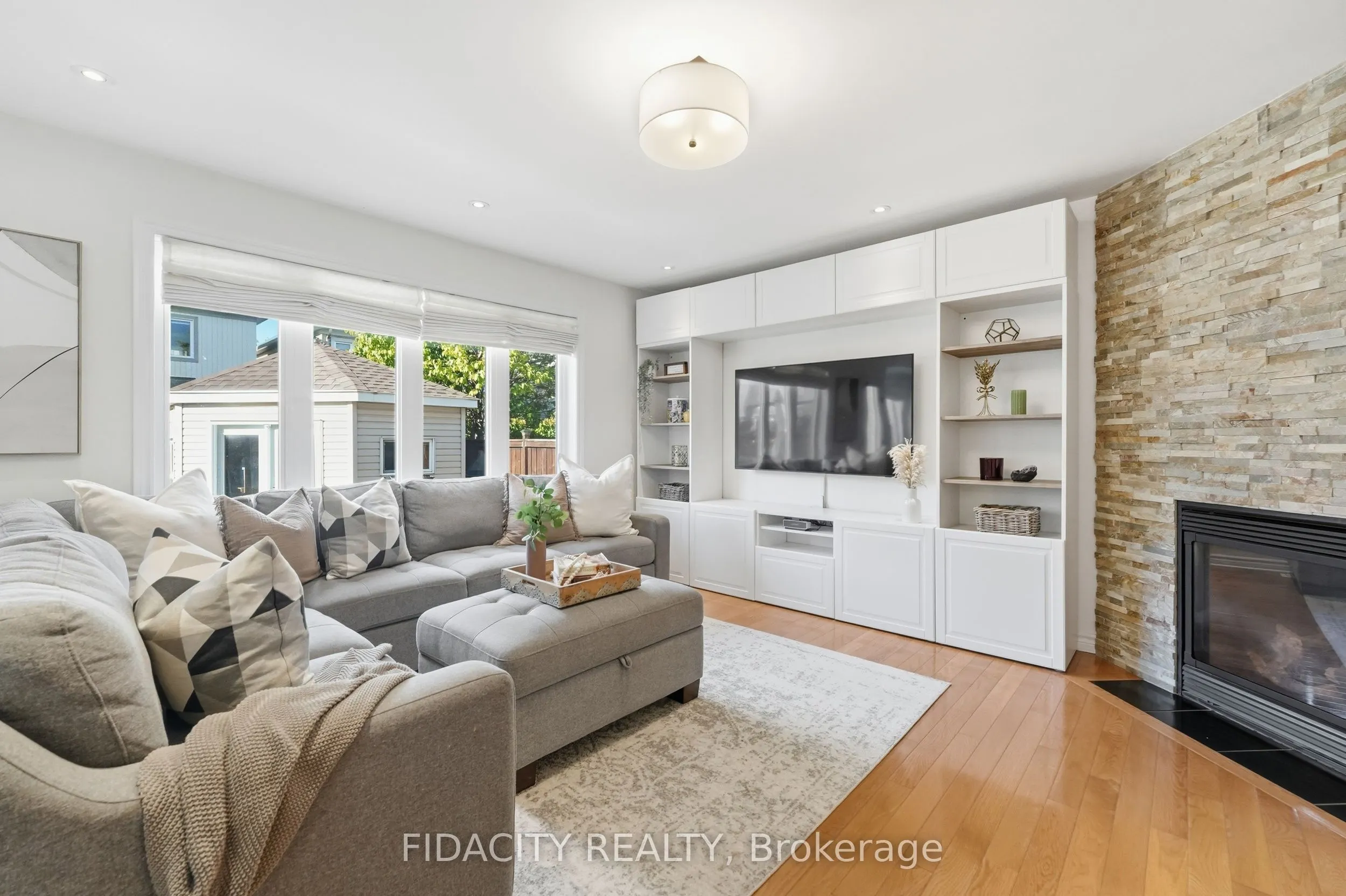 206 Mistral Way