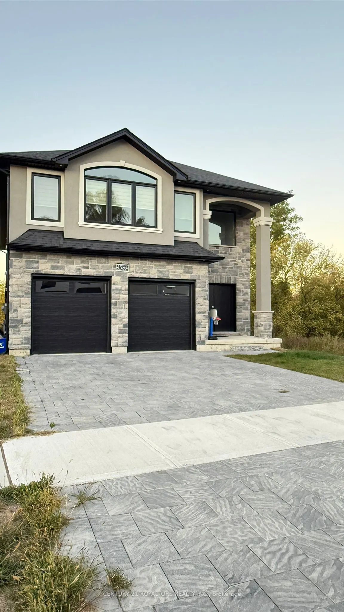 1526 Chickadee Trail
