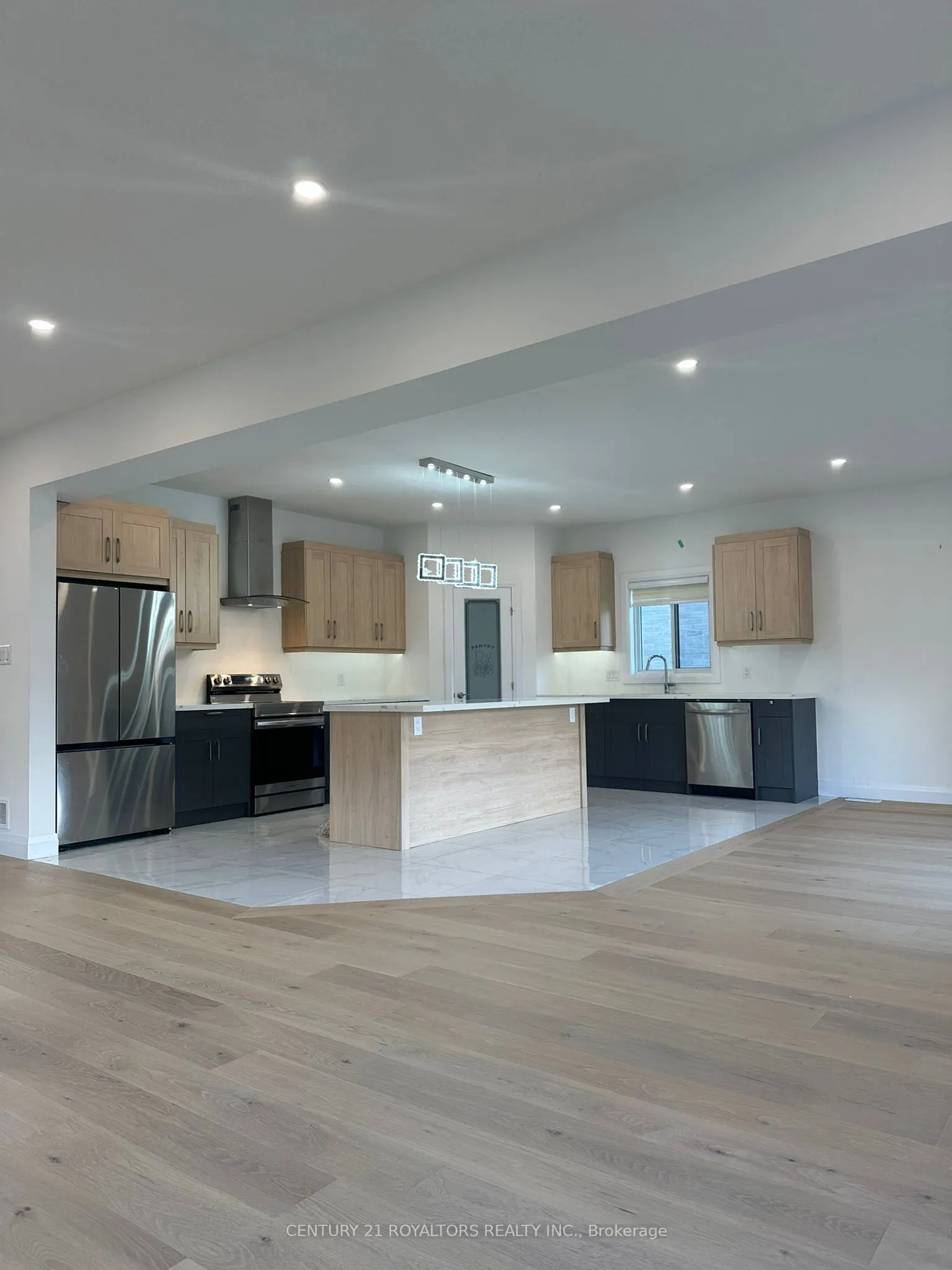 1526 Chickadee Trail