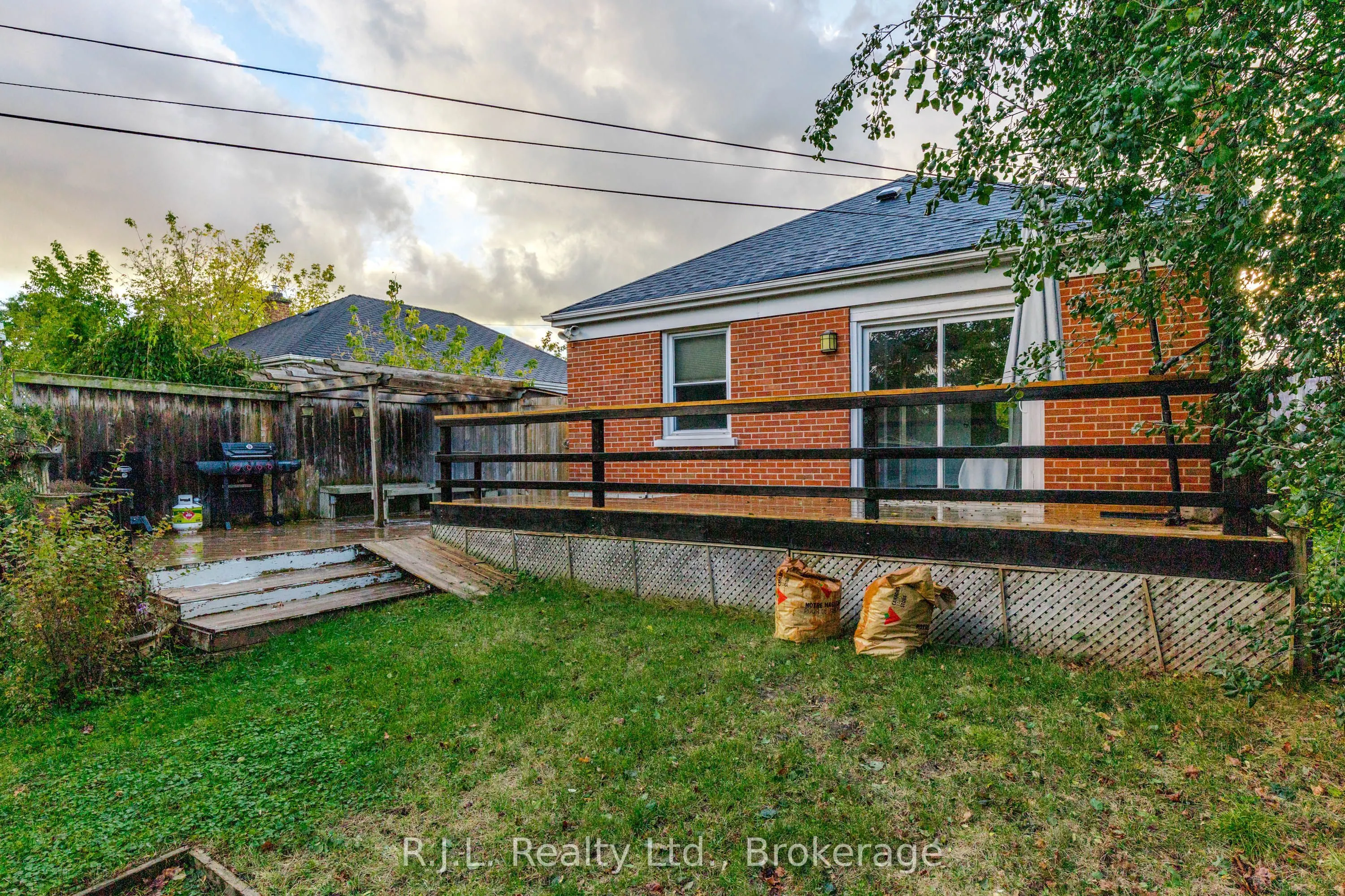 566 Shirley Avenue