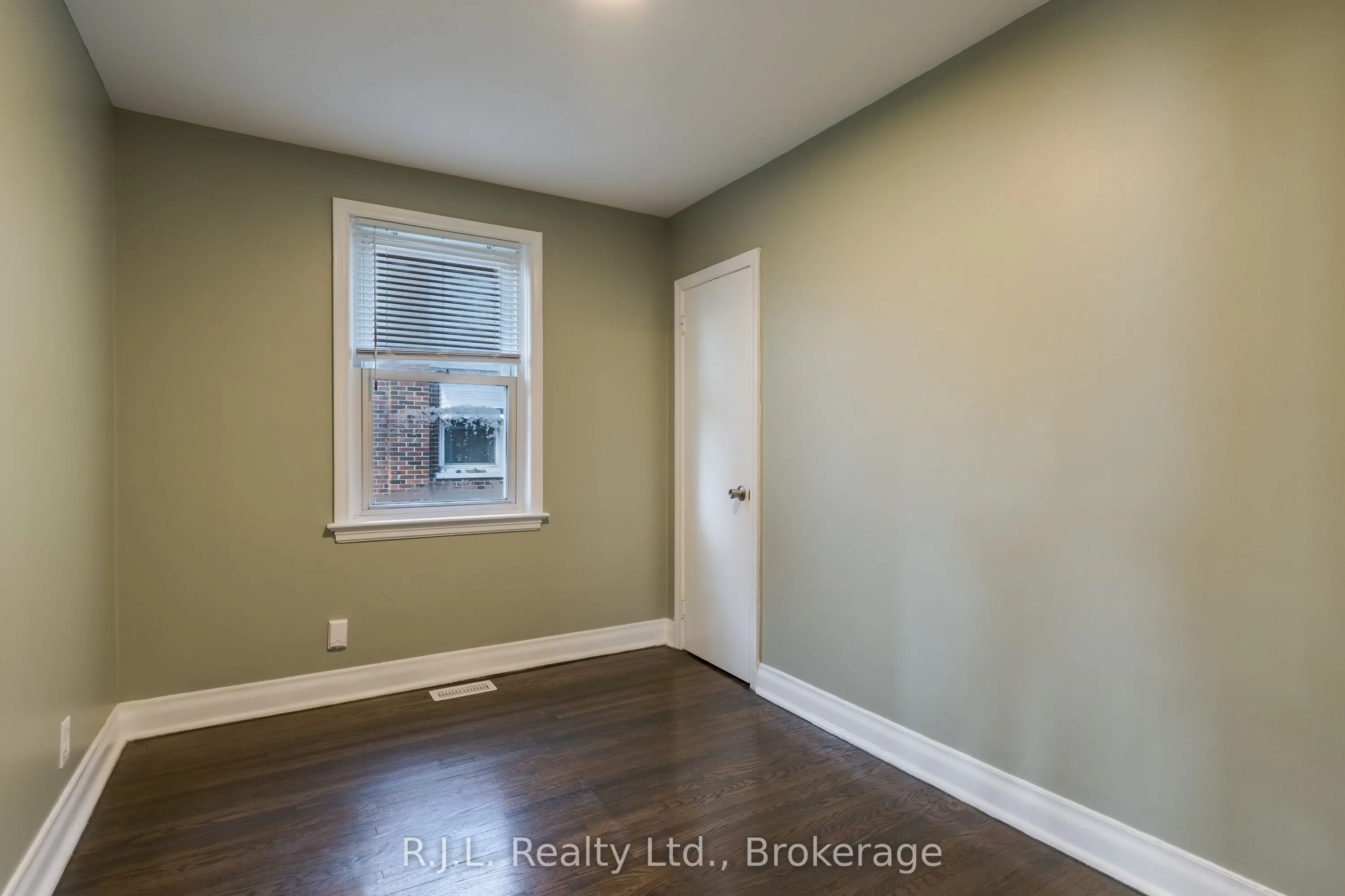 566 Shirley Avenue
