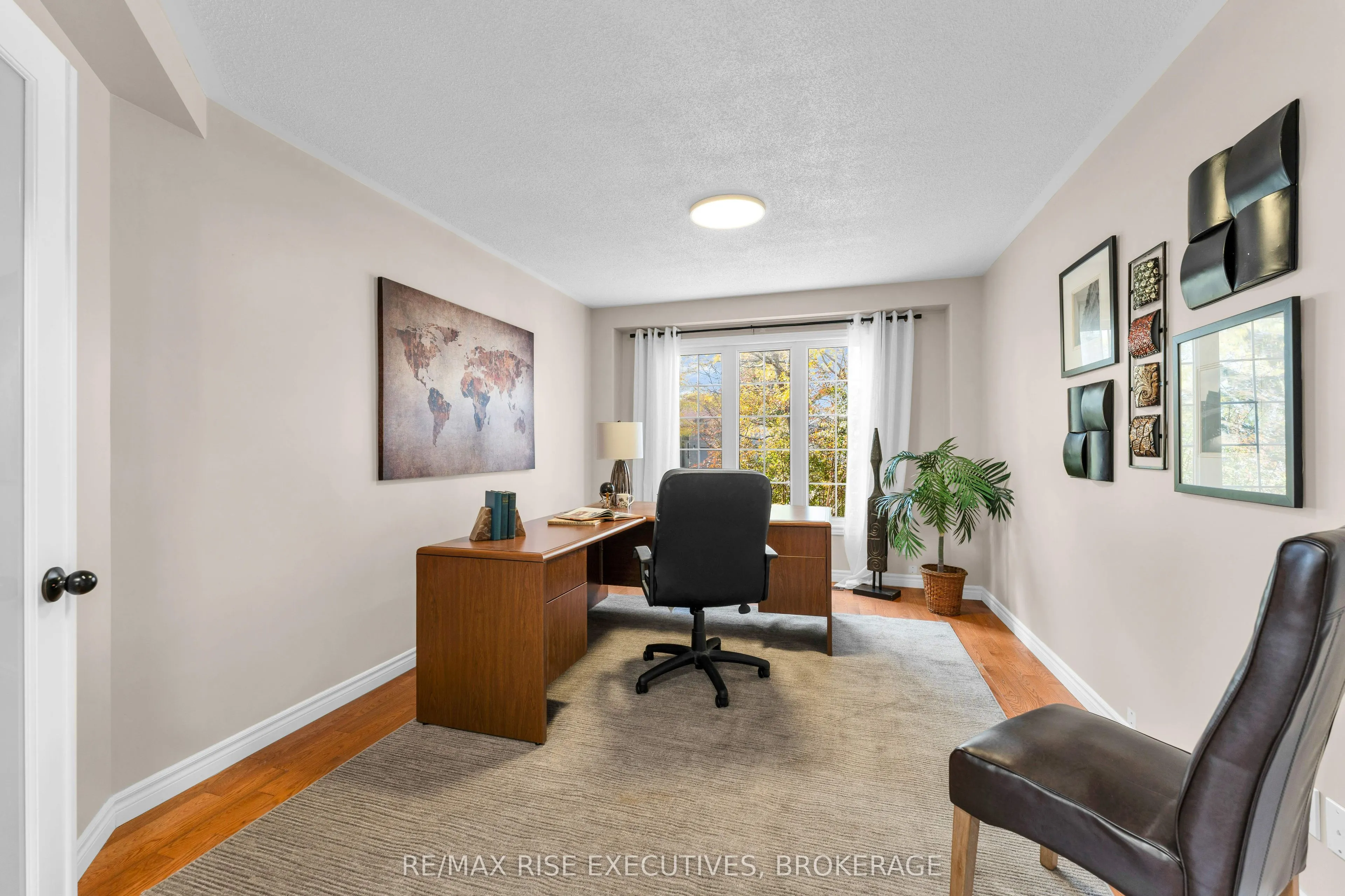 370 Cooke Crescent