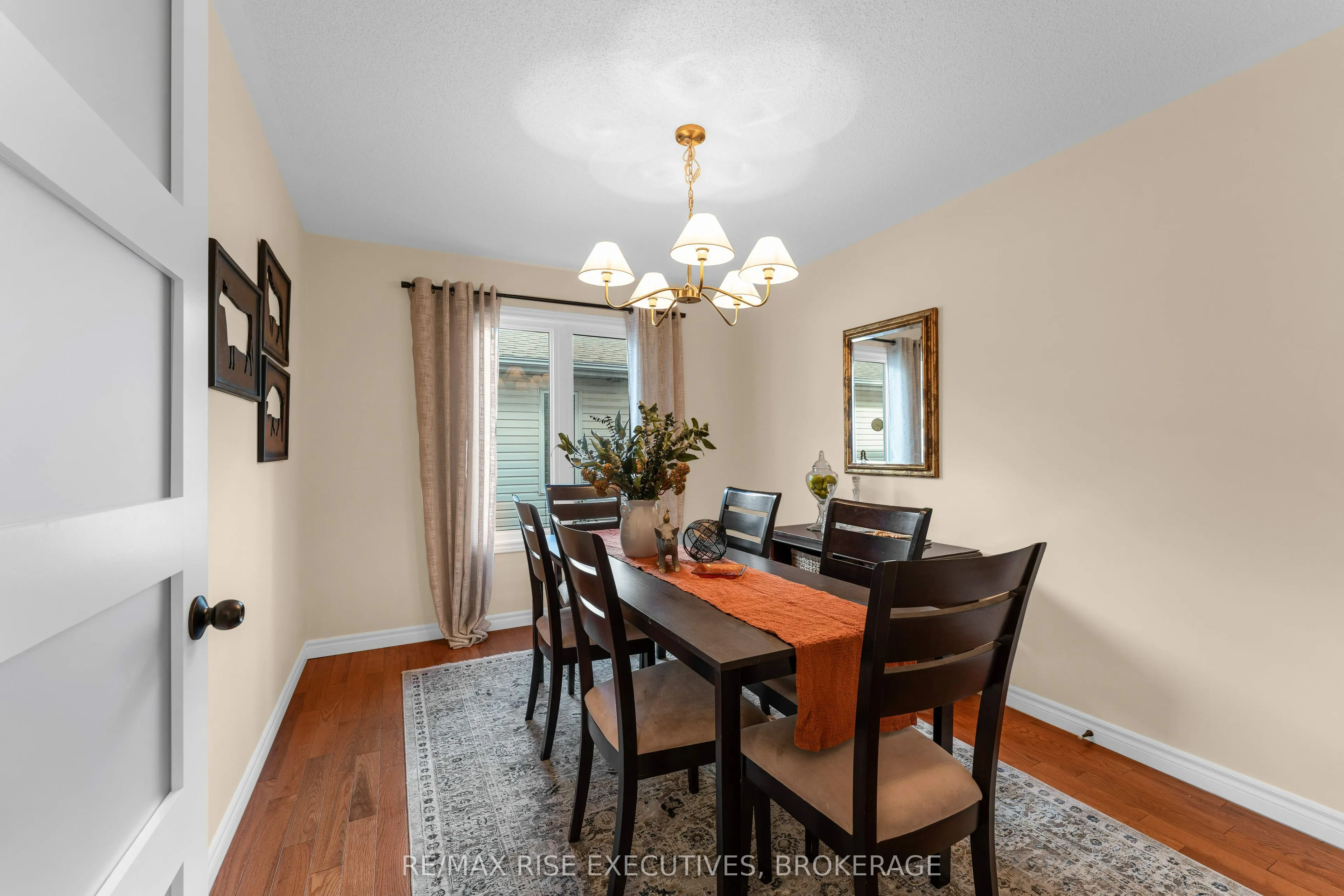 370 Cooke Crescent