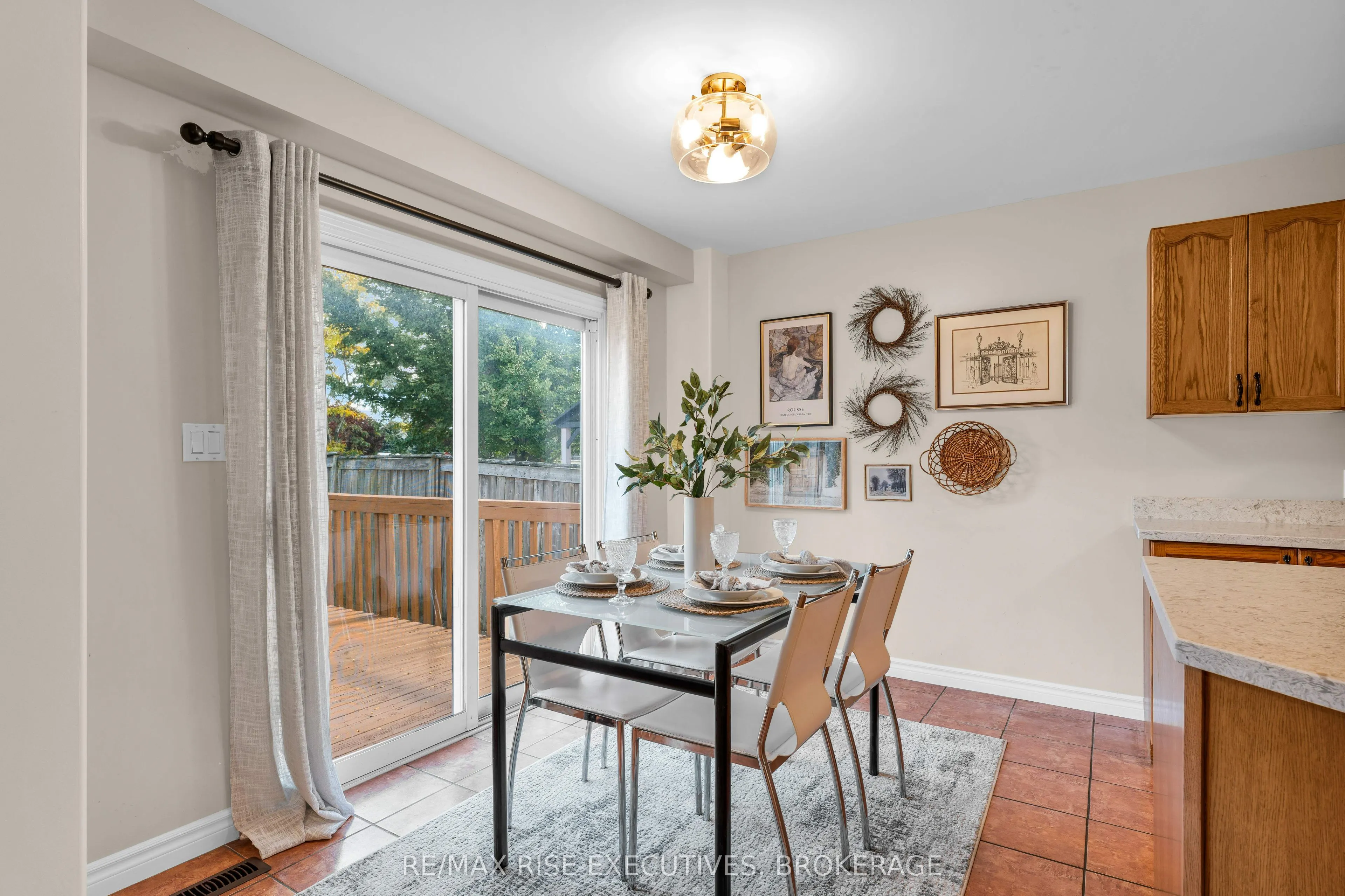 370 Cooke Crescent