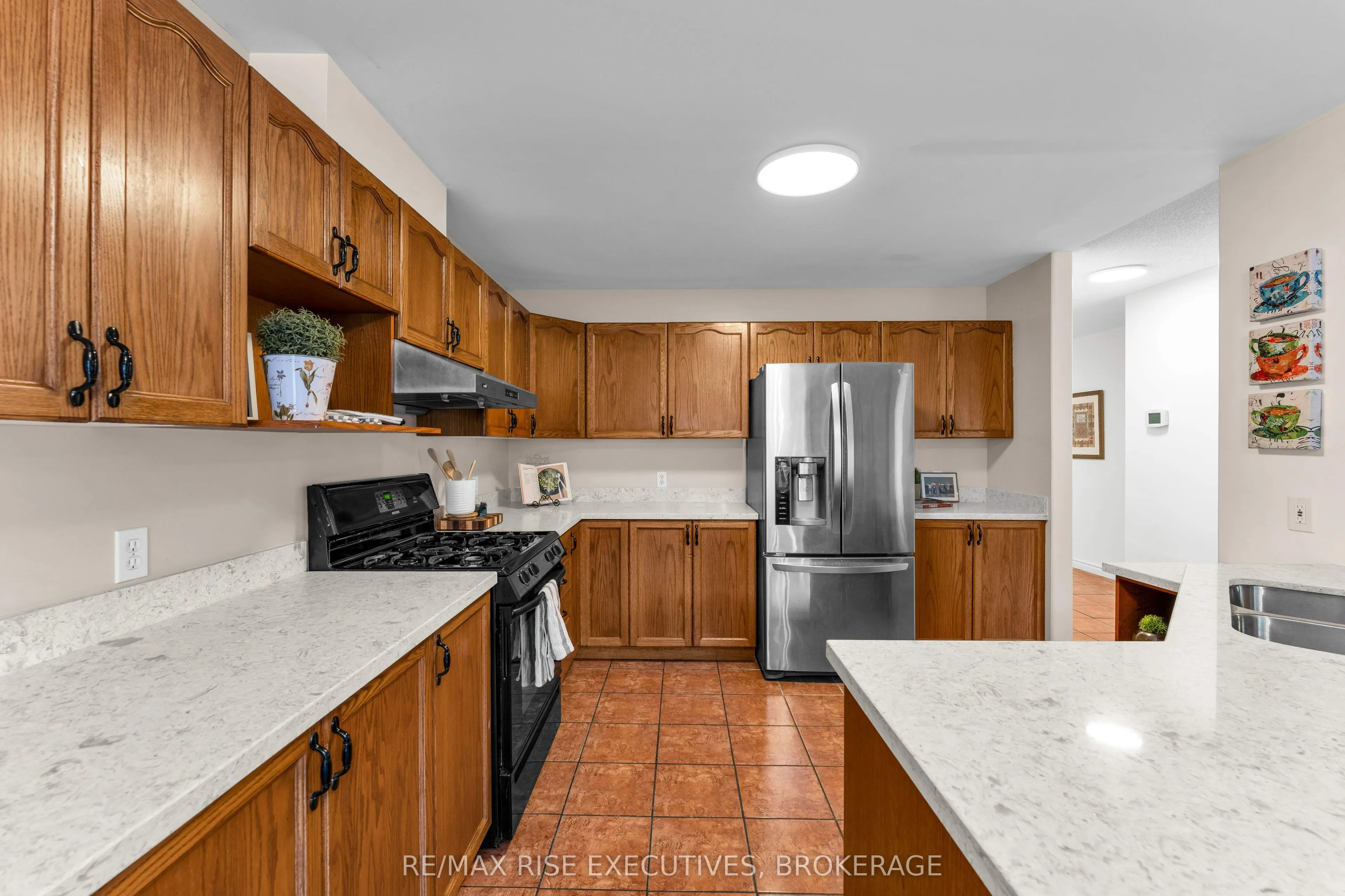 370 Cooke Crescent