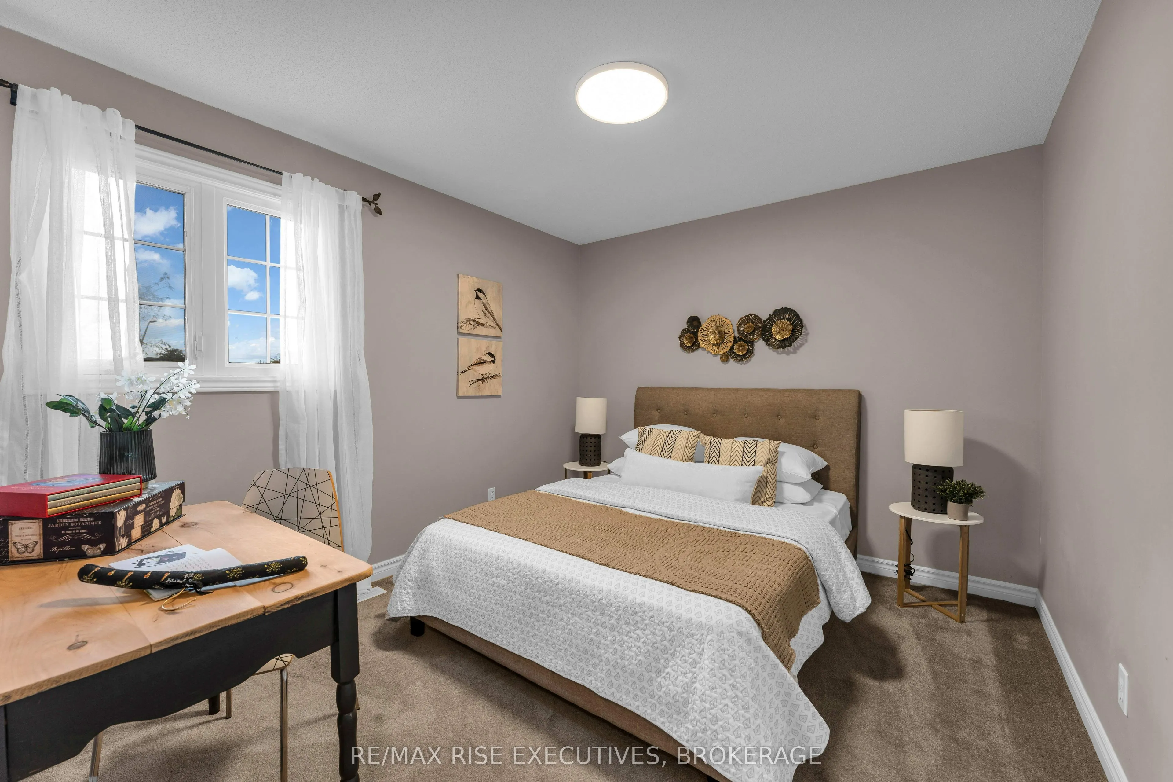 370 Cooke Crescent
