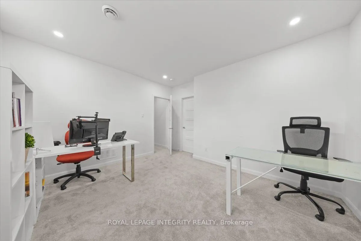 6 Rutile Street