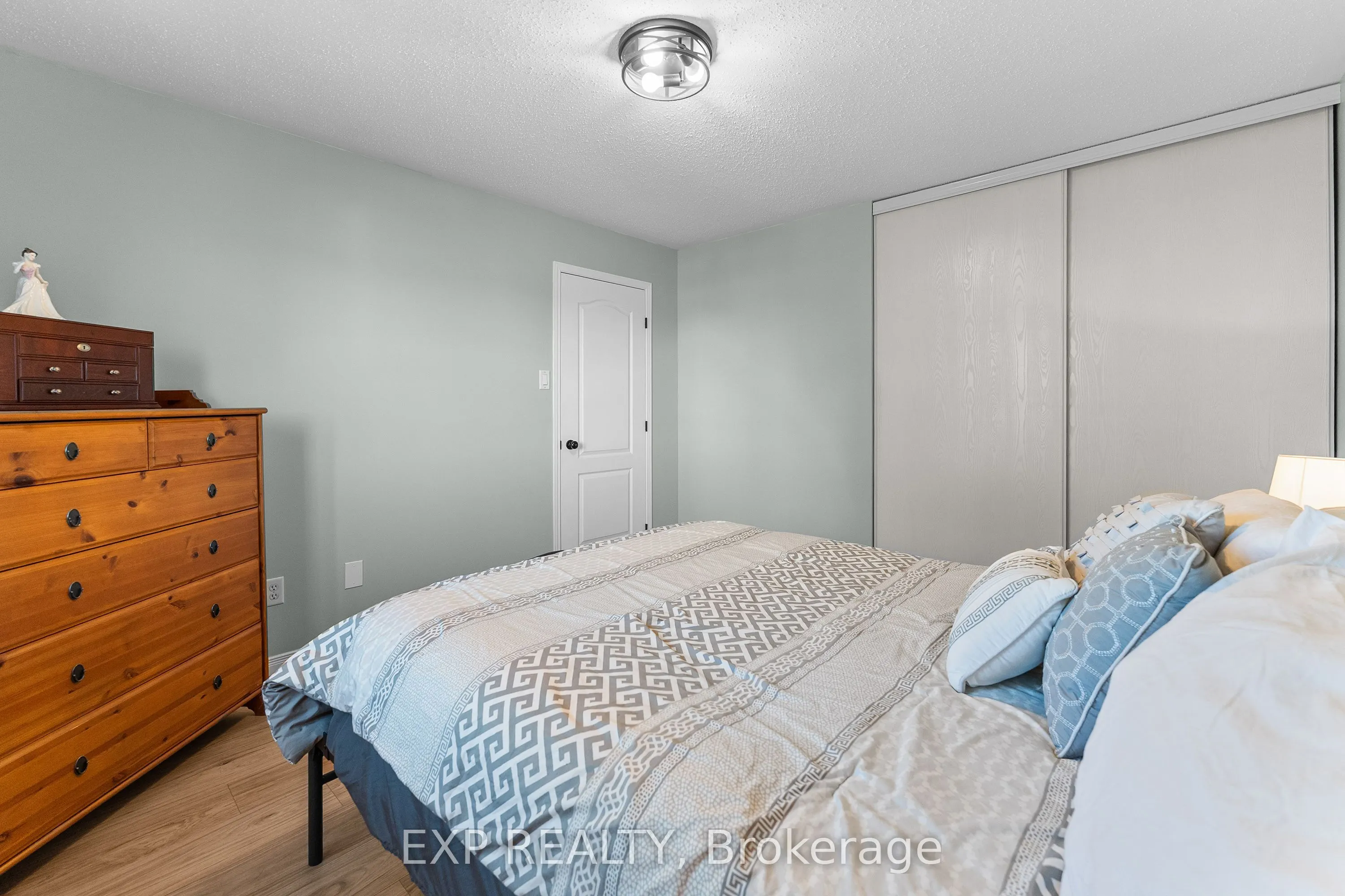 108 Mclachlin Street S
