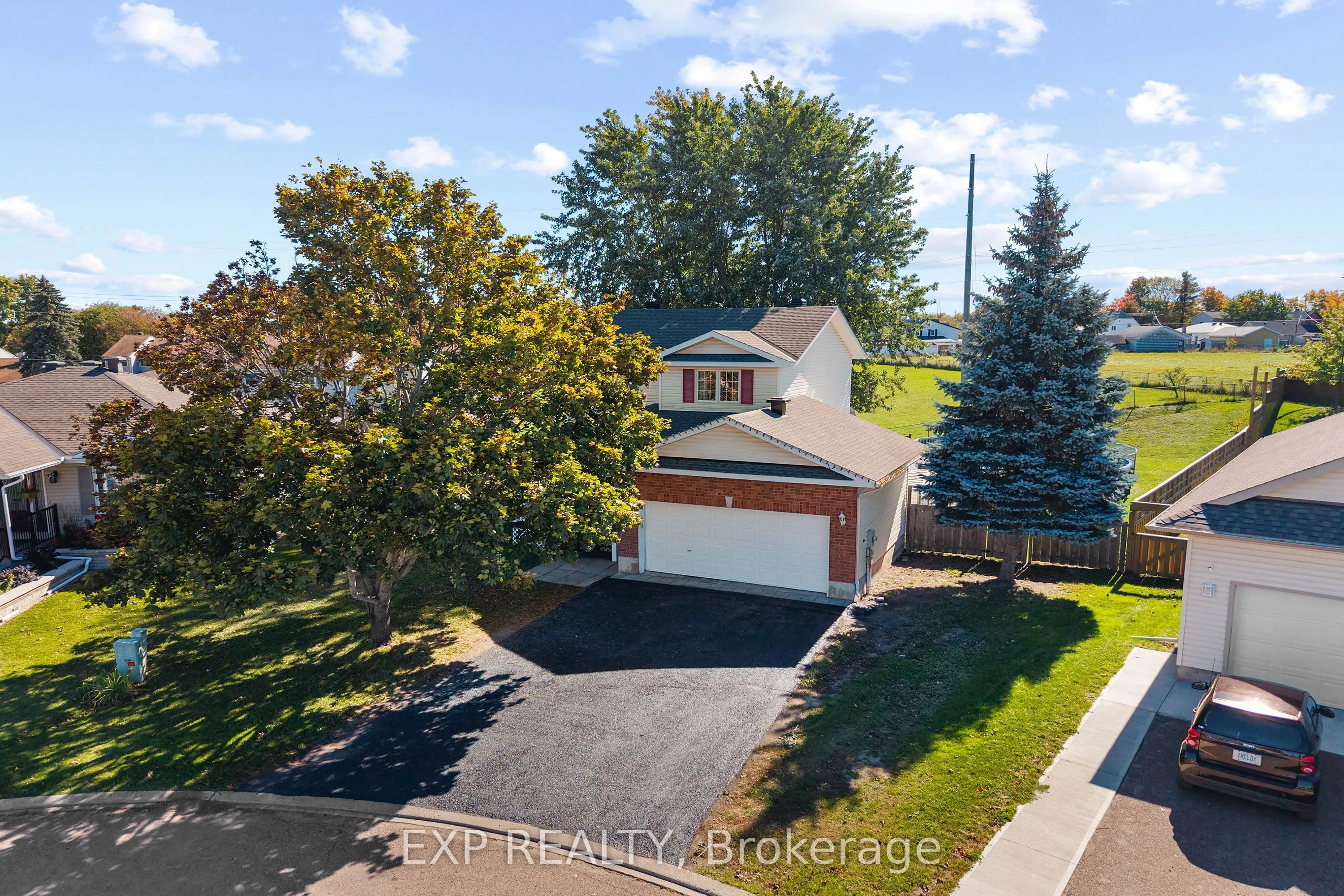 108 Mclachlin Street S