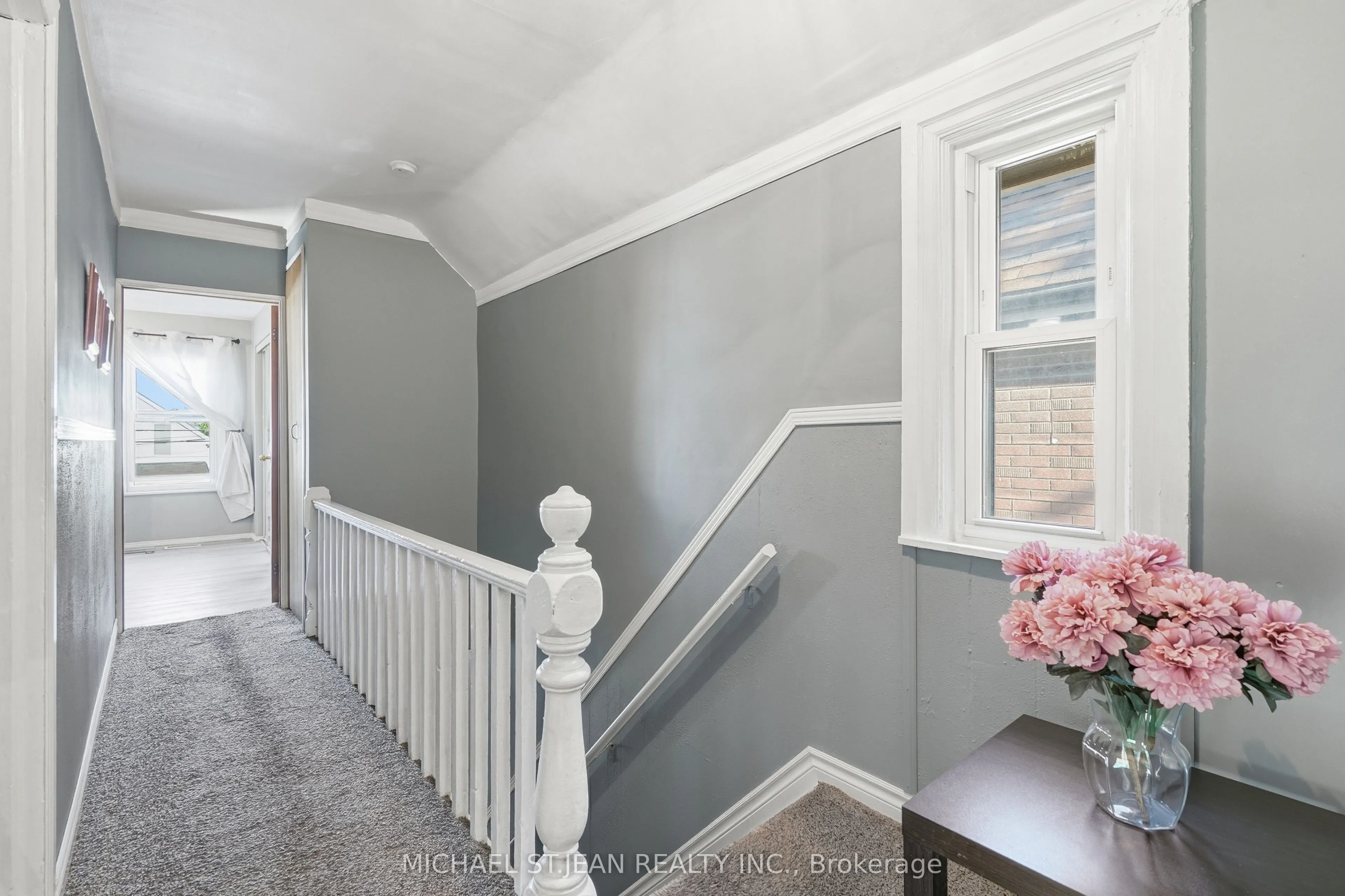 16 Albemarle Street
