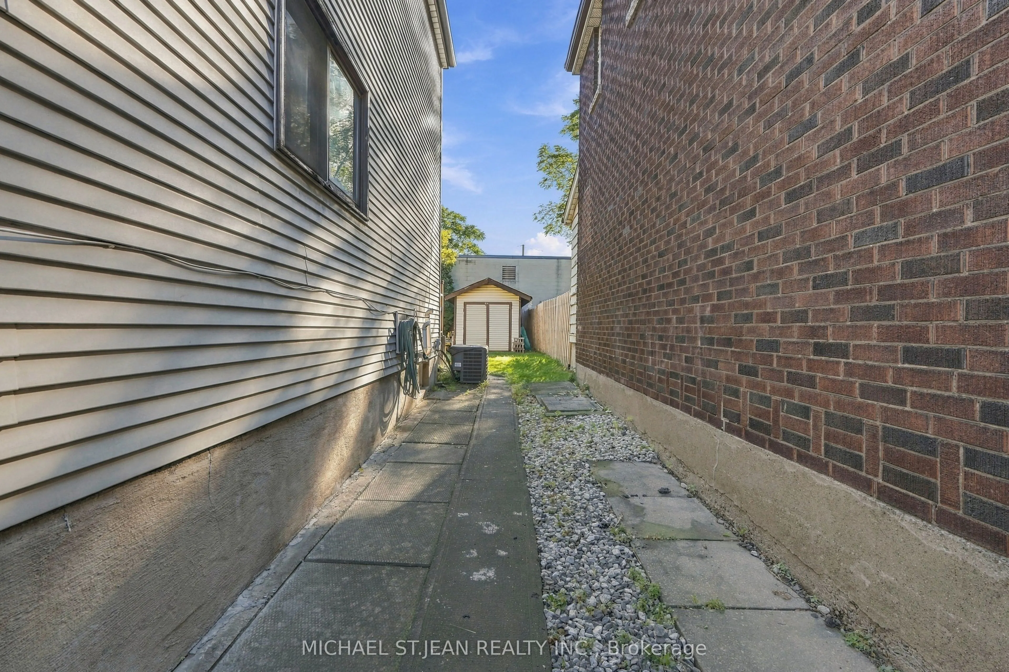16 Albemarle Street