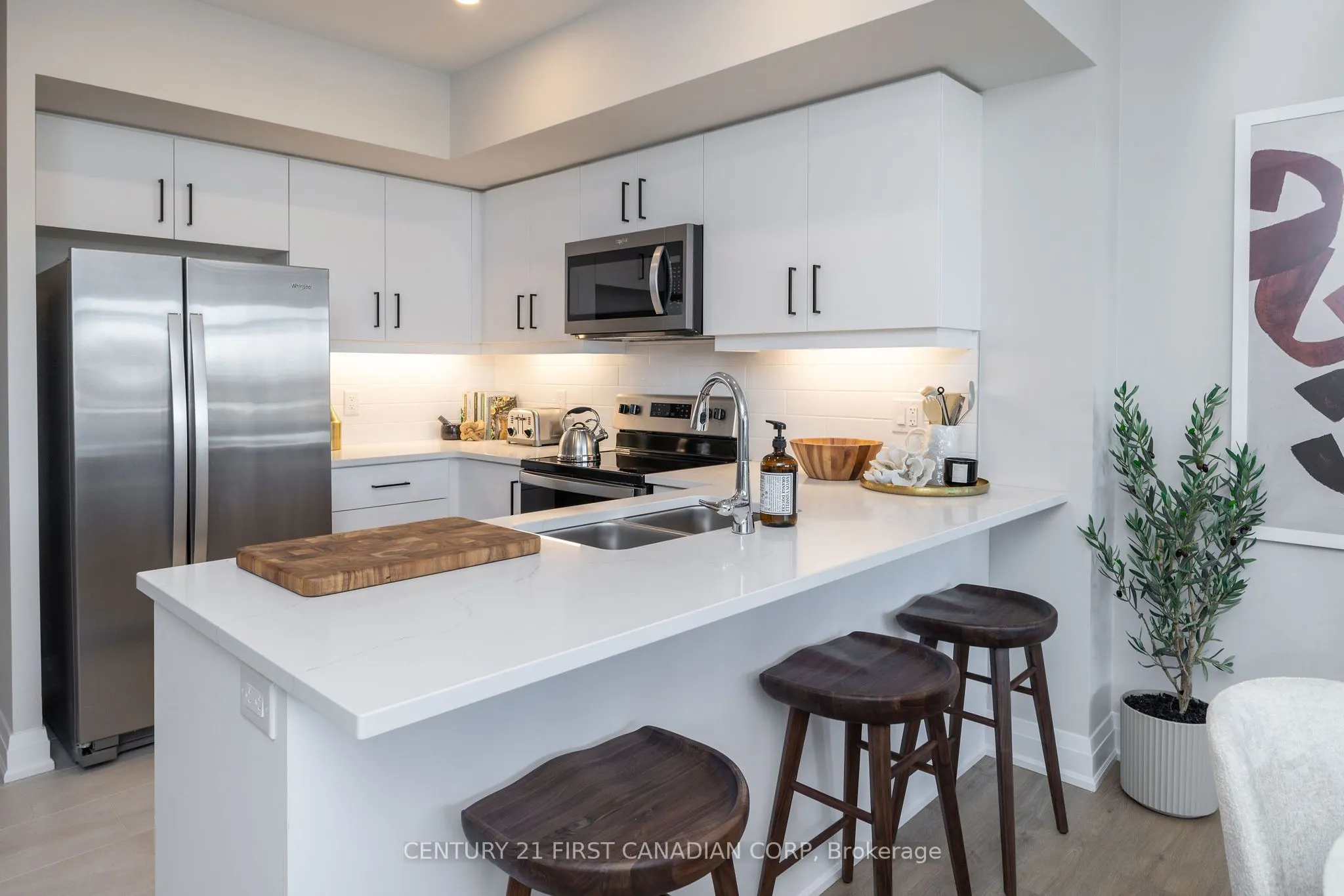 4286 King Street #1204