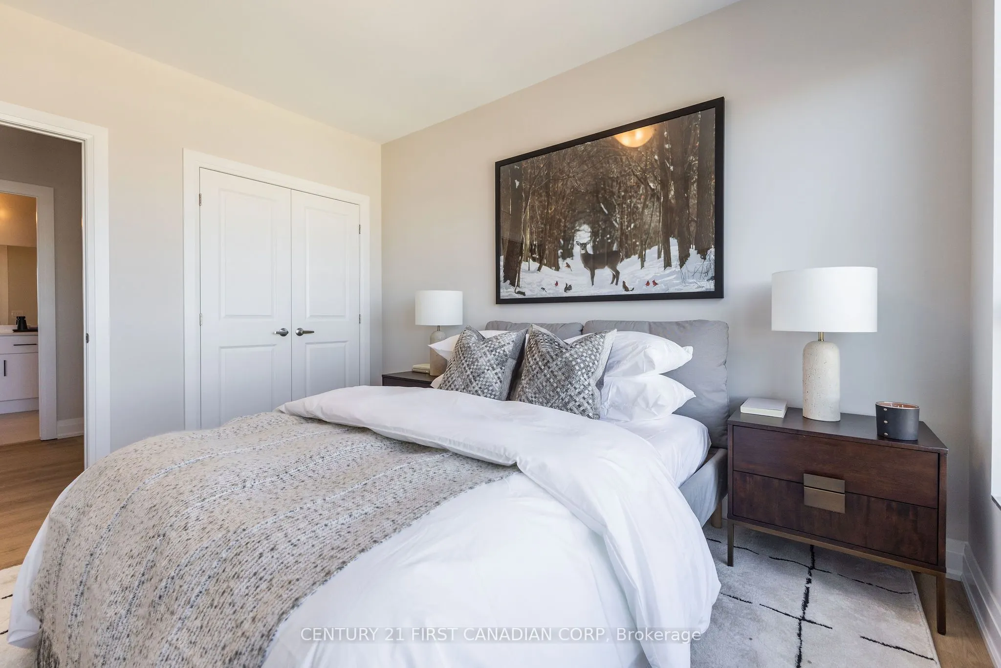 4286 King Street #1204