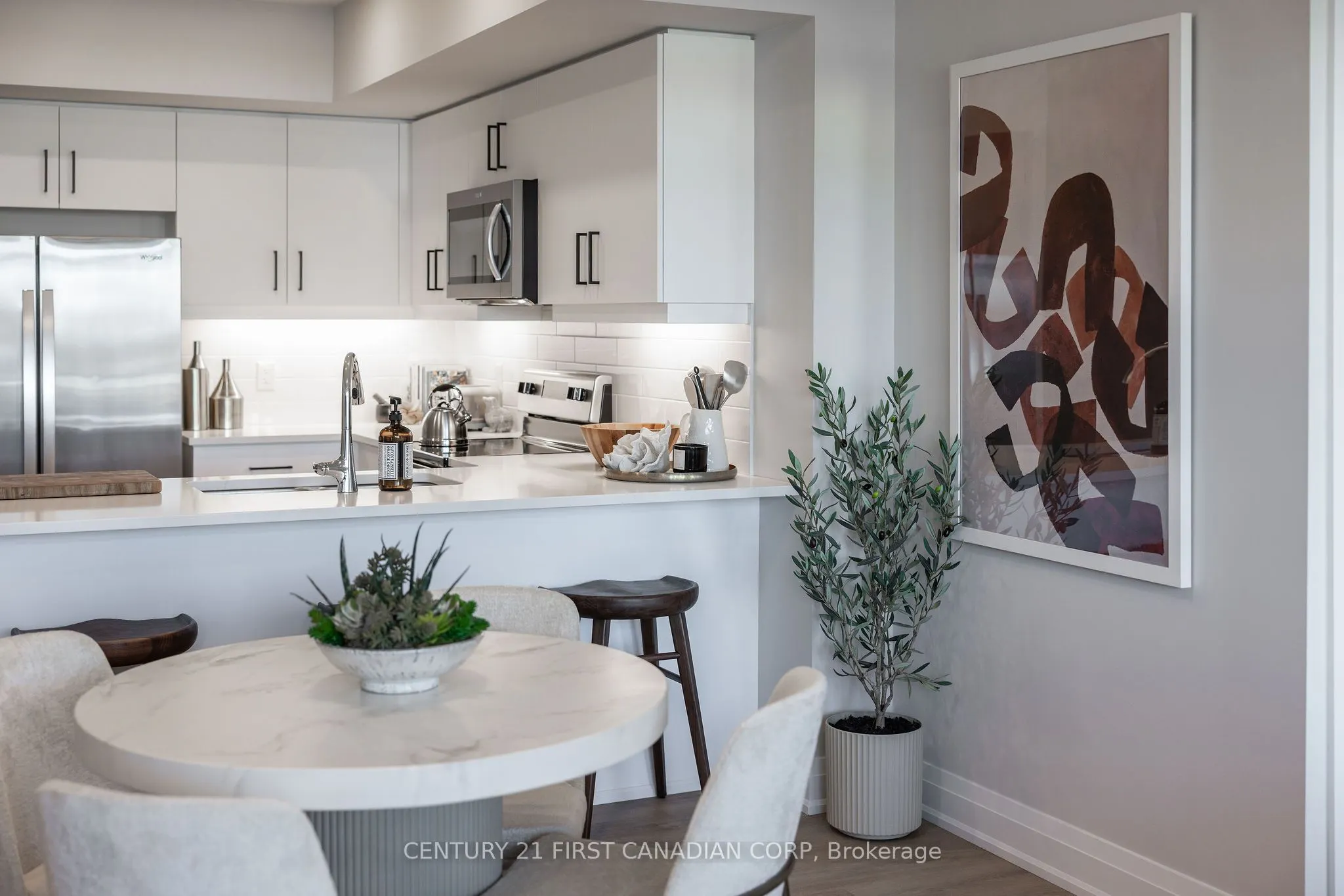 4286 King Street #1204