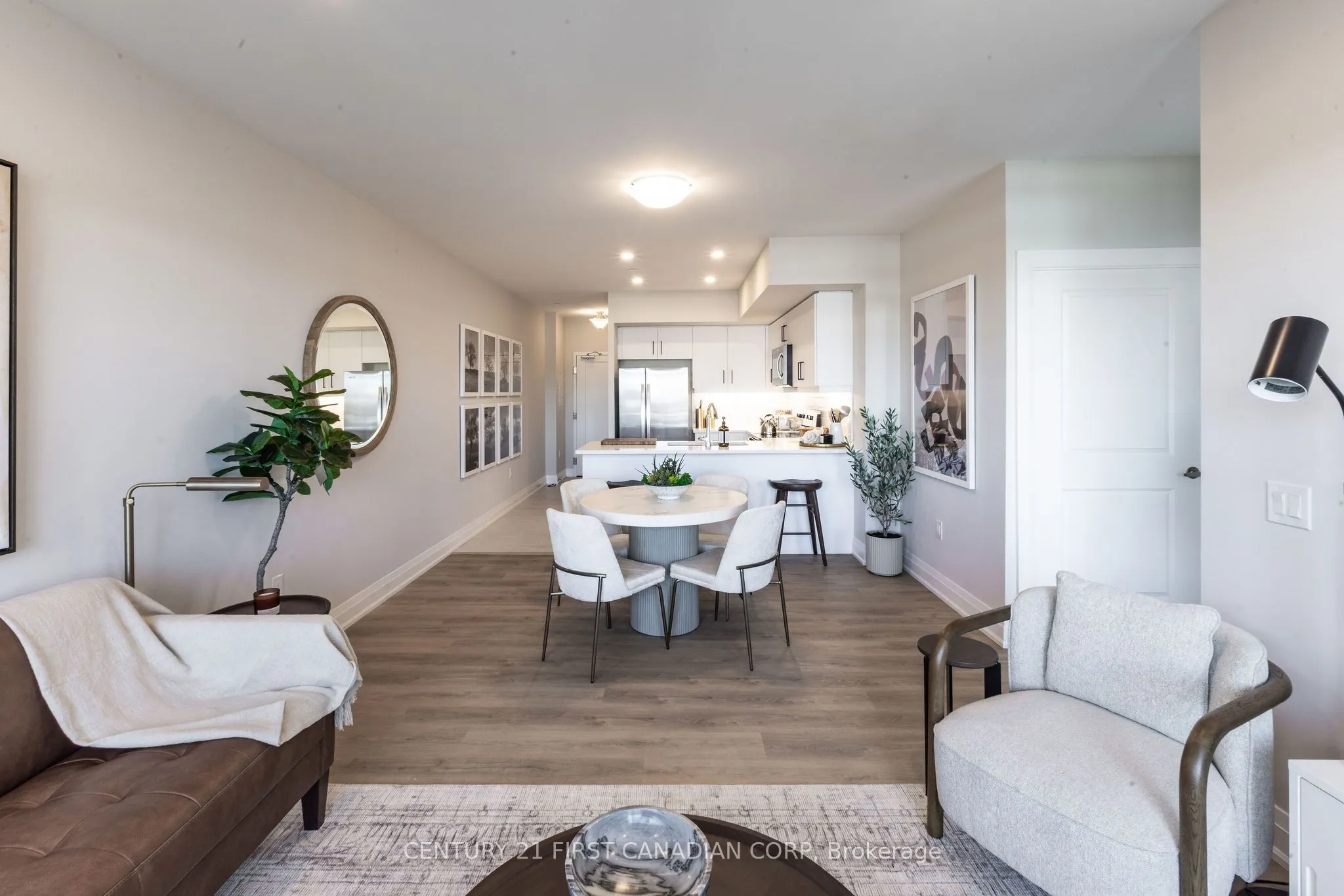 4286 King Street #1204