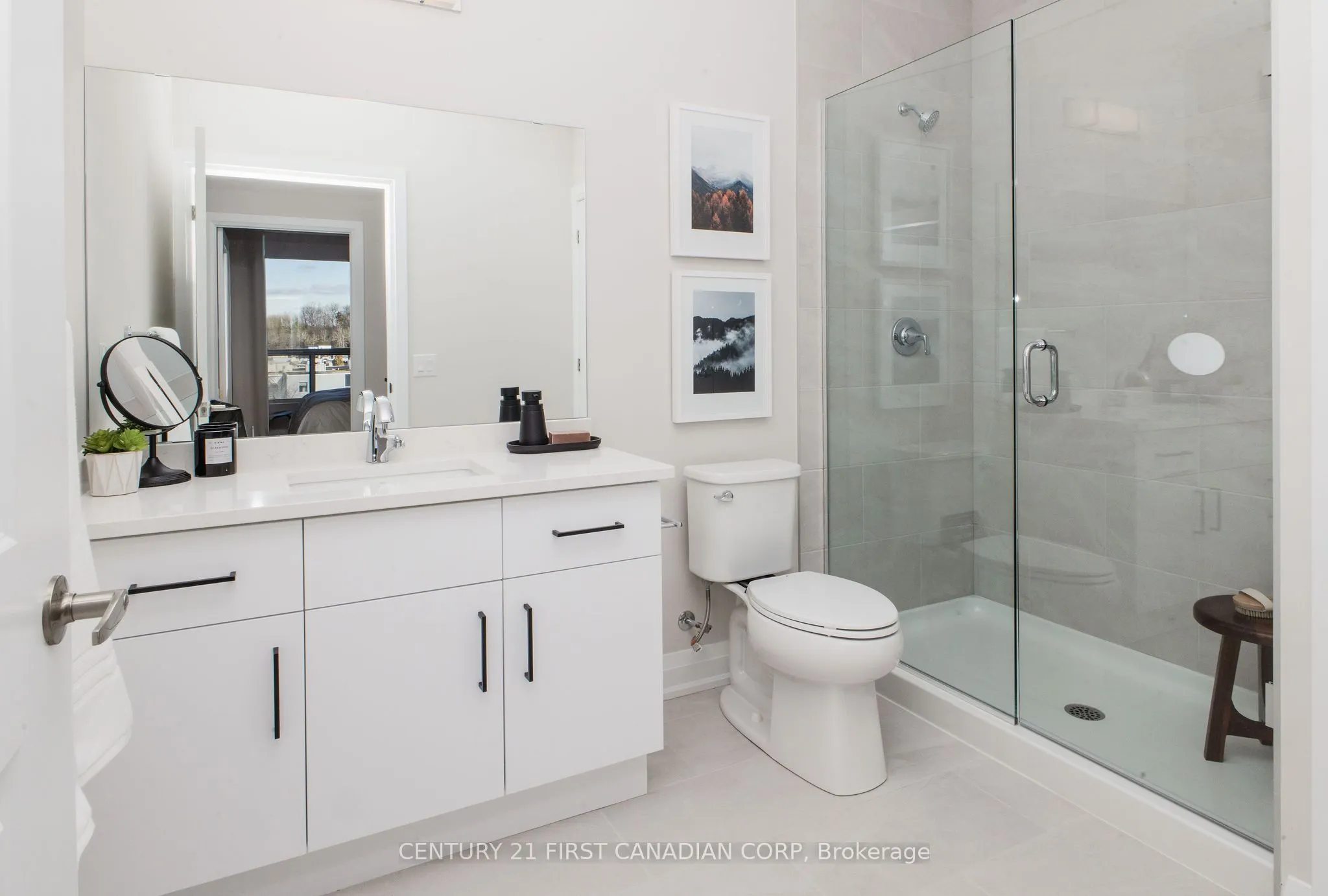 4286 King Street #1204