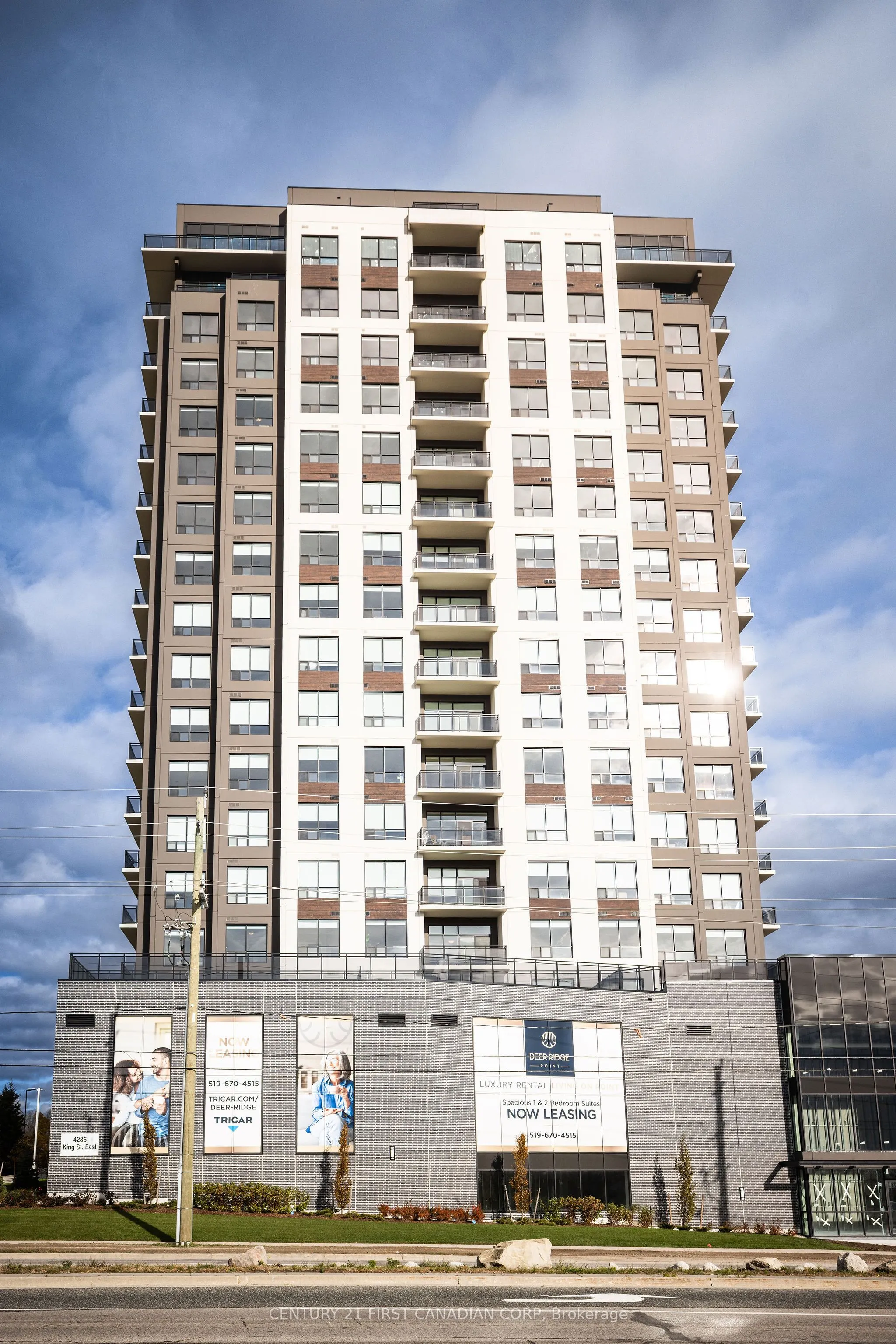 4286 King Street #1204